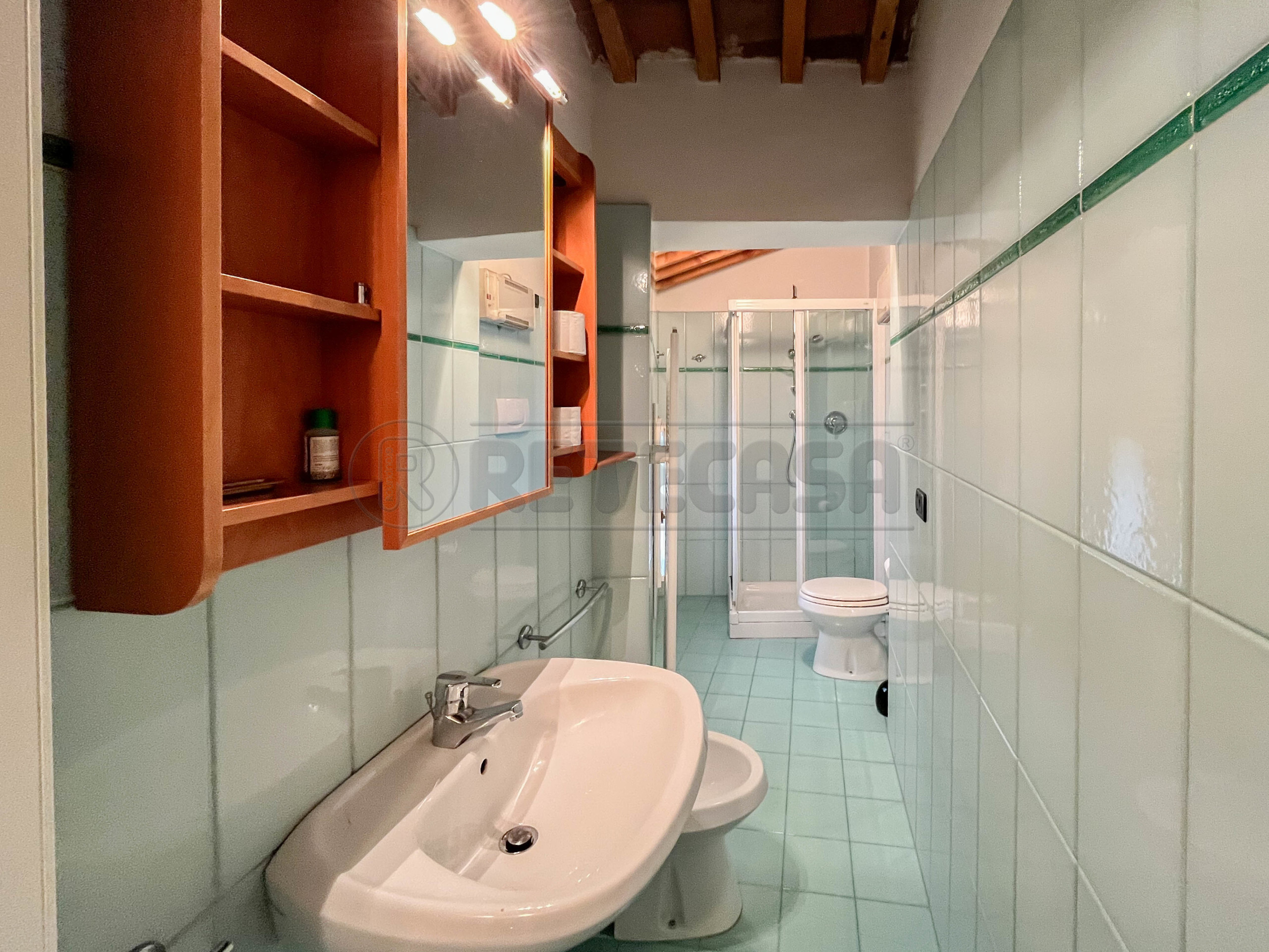 Immagine 18 di Bilocale in vendita  in Contrà Santa Barbara a Vicenza