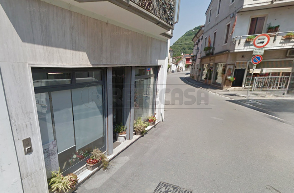 Immagine 3 di Locale commerciale in affitto  in Via Villa 1 a Castelgomberto