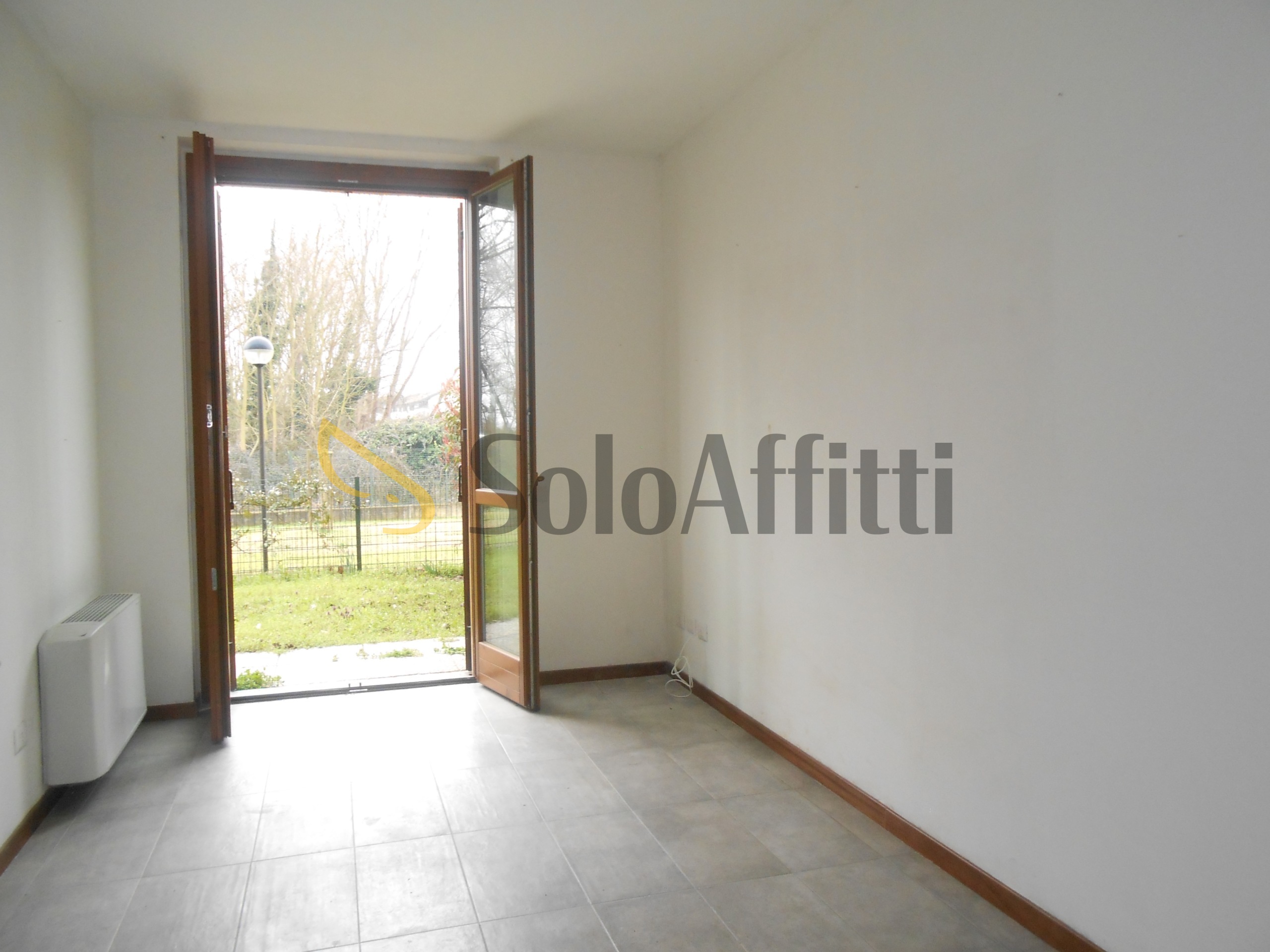 Immagine 12 di Trilocale in affitto  in Via Madonna a San Martino Siccomario