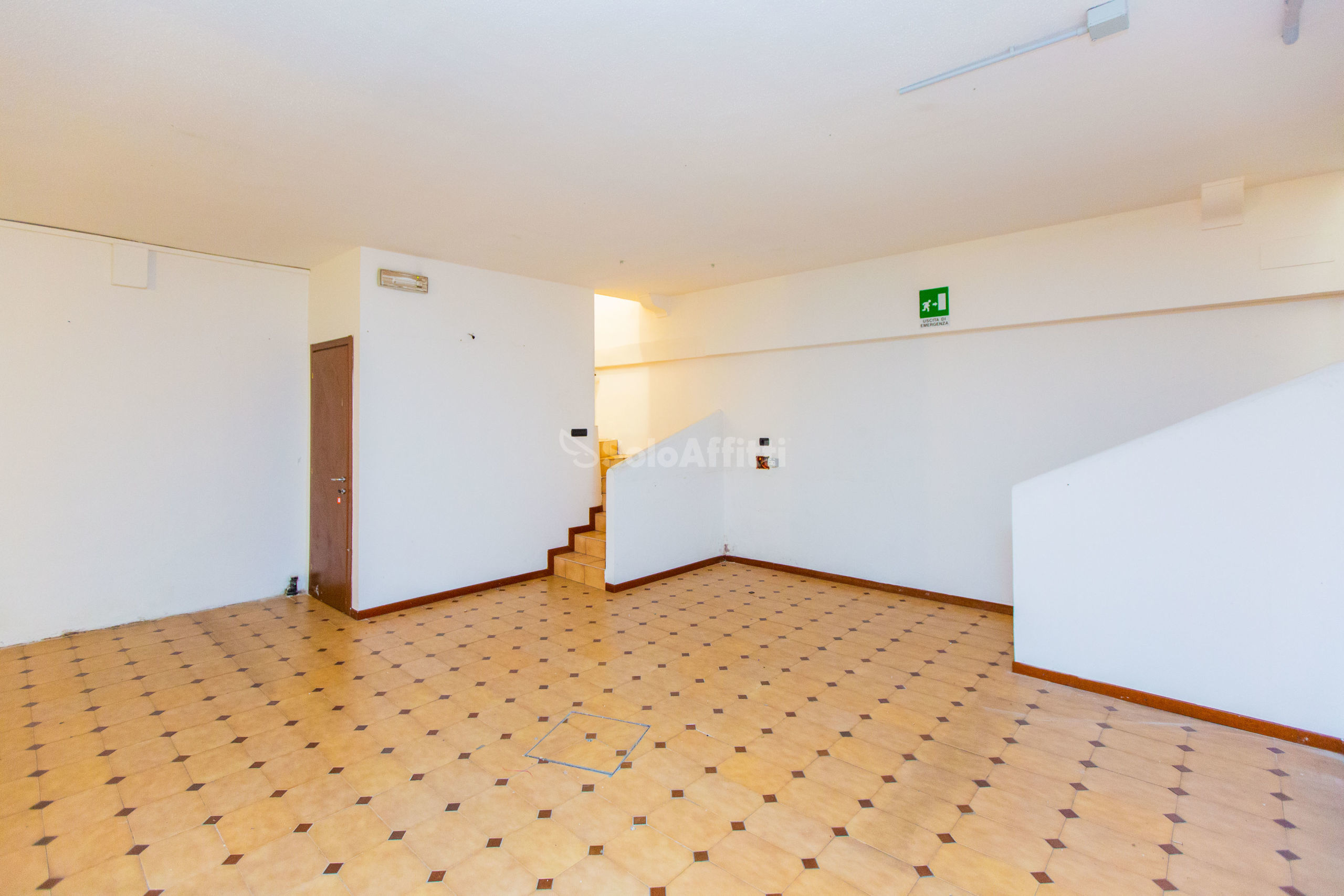 Immagine 48 di Locale commerciale in affitto  in Viale Lombardia 14 a Busto Arsizio