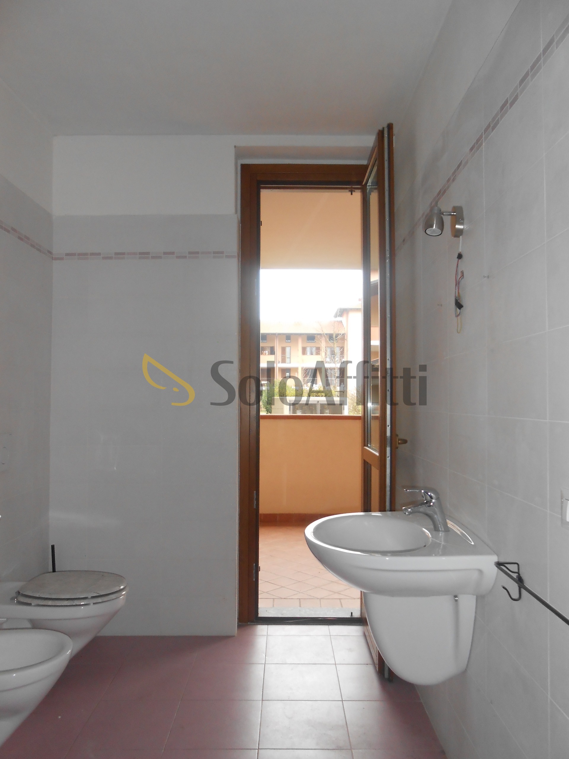 Immagine 15 di Trilocale in affitto  in Via Madonna a San Martino Siccomario