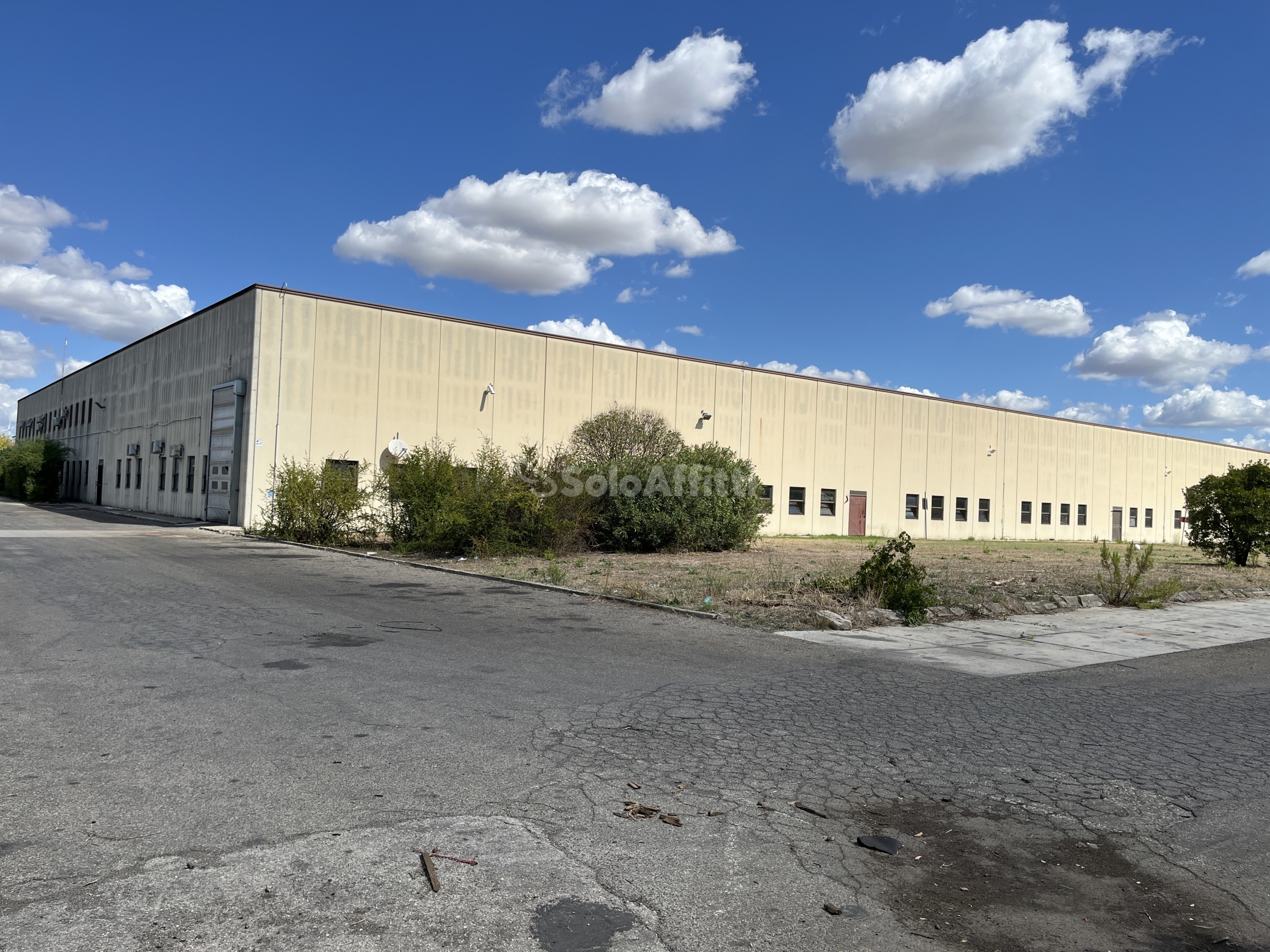 Immagine 1 di Capannone industriale in affitto  in ZONA INDUSTRIALE SAN NICOLA a Melfi