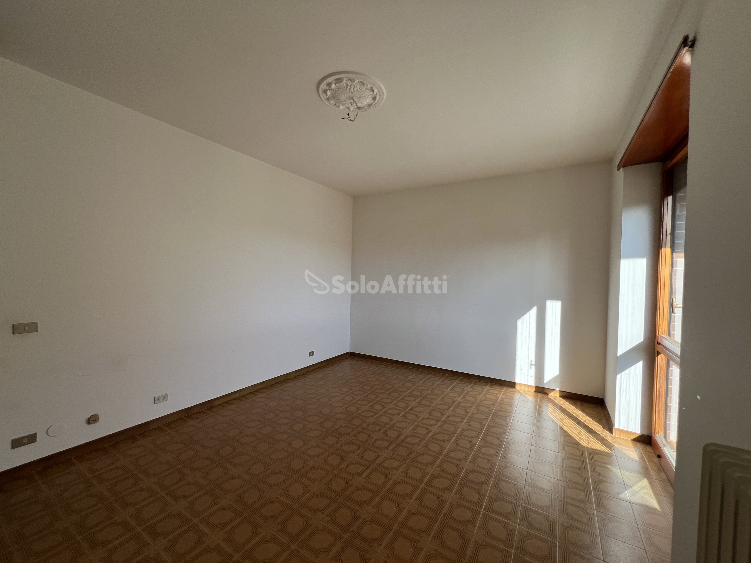 Immagine 46 di Quadrilocale in affitto  in Via Buratto 7 a Ciriè