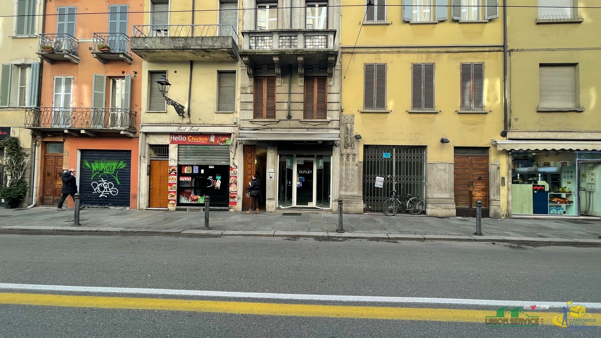 Immagine 8 di Locale commerciale in vendita  in Strada Garibaldi a Parma