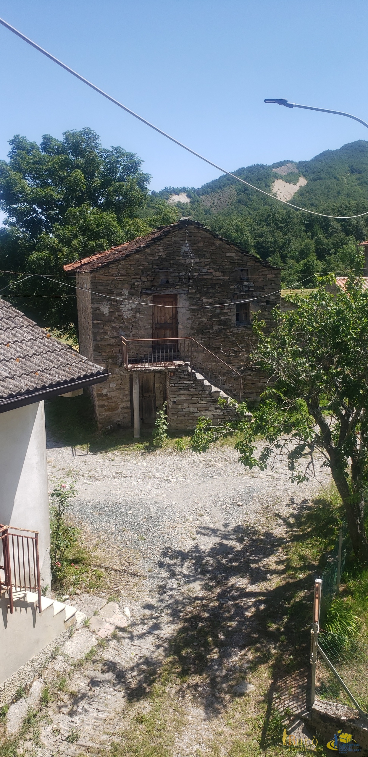 Immagine 20 di Porzione di casa in vendita  in Località Ronchi 59 a Varsi