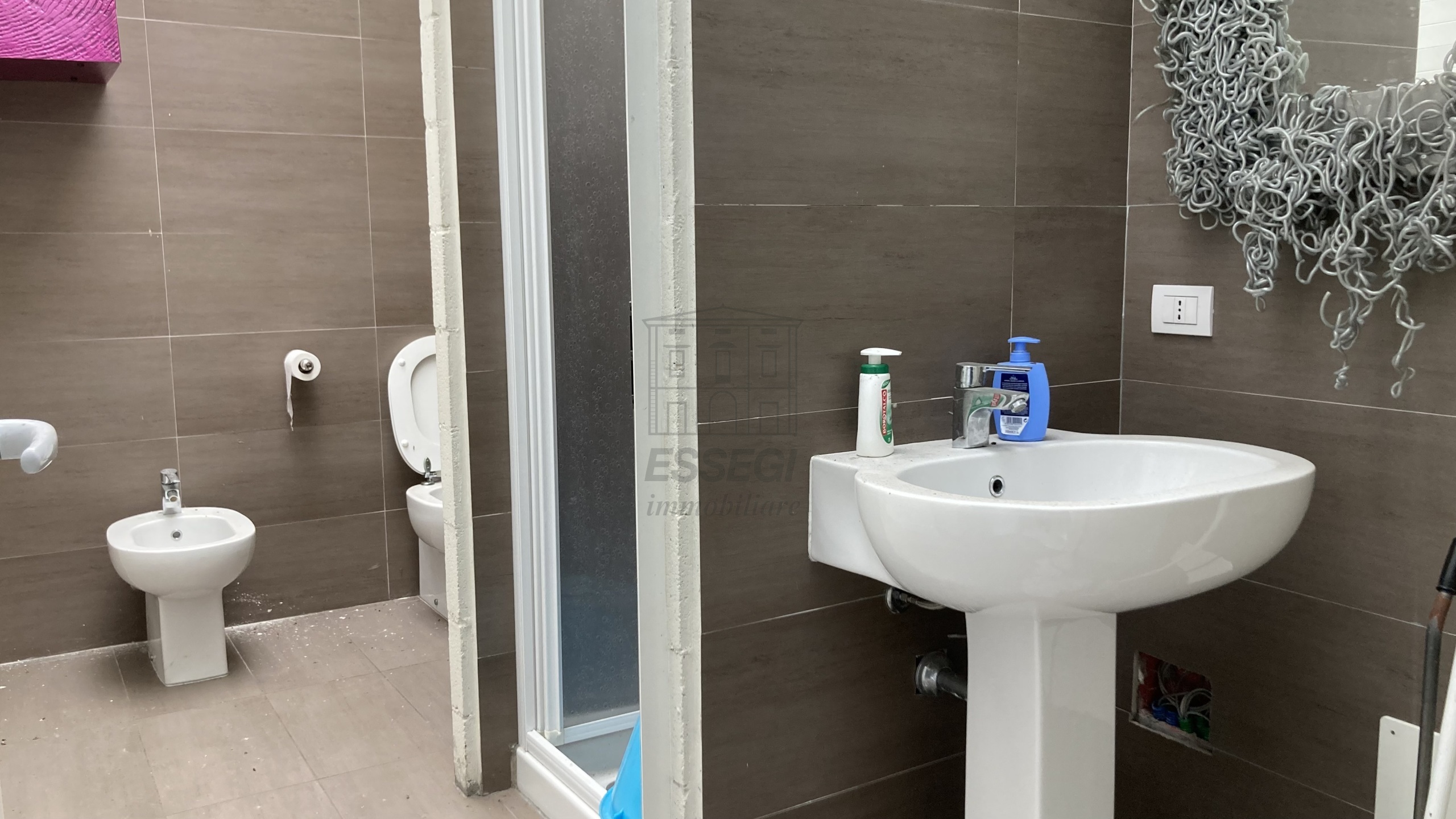 Immagine 9 di Attività artigianale in vendita  in Via della Chiesa di Saltocchio 171 a Lucca