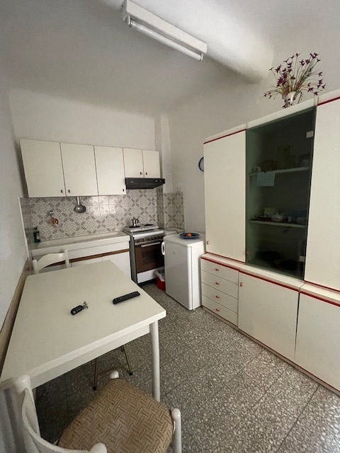 Immagine 2 di Bilocale in vendita  a Lerici