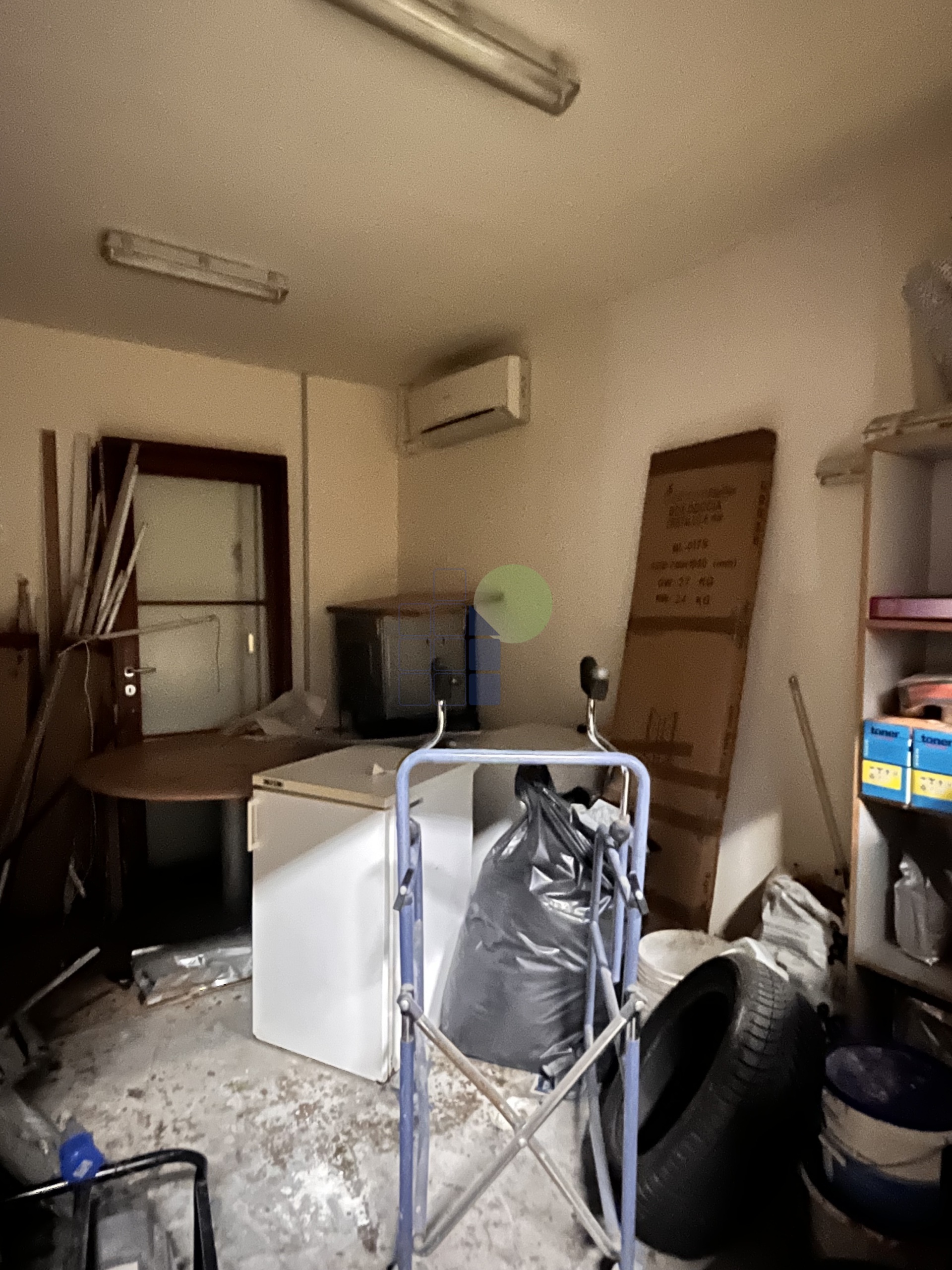 Immagine 6 di Attività artigianale in affitto  in Via L. da Vinci 10 a Livorno