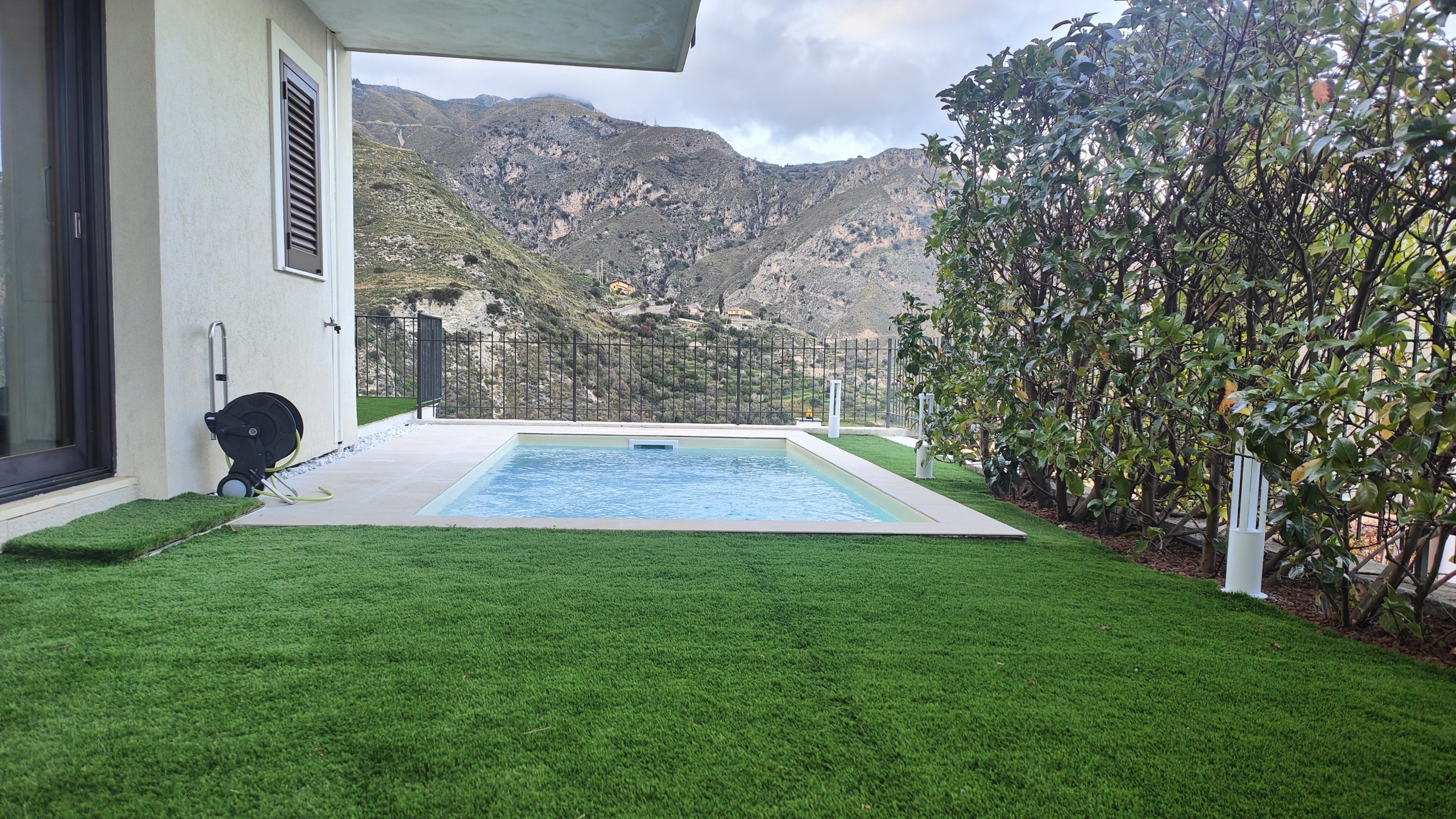 Immagine 67 di Villa in vendita  in c.da mastrissa snc a Taormina