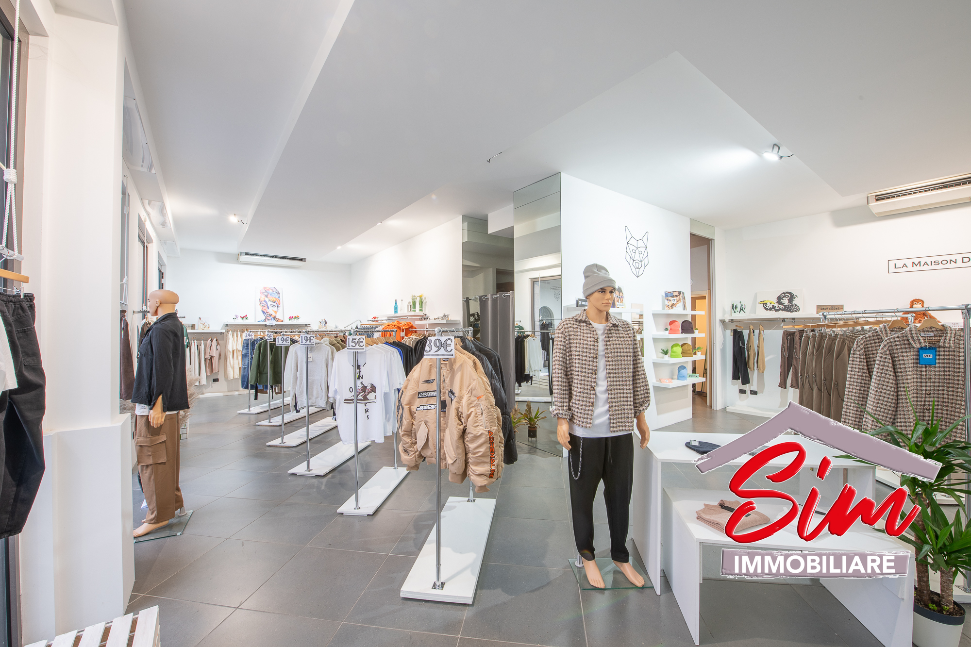 Immagine 13 di Locale commerciale in affitto  in Via Giuseppe Prina 44 a Novara