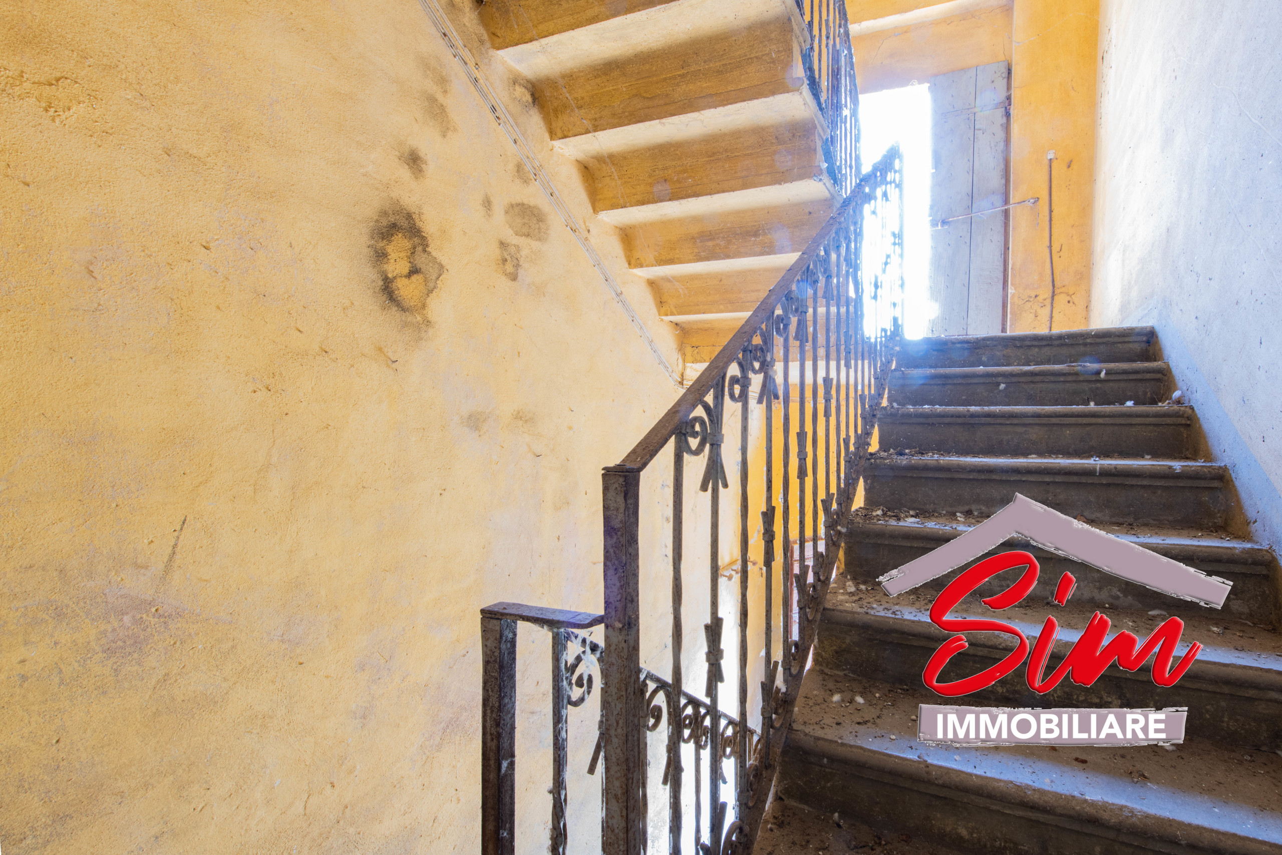 Immagine 11 di Rustico / casale in vendita  in Via Roma sn a Fara Novarese