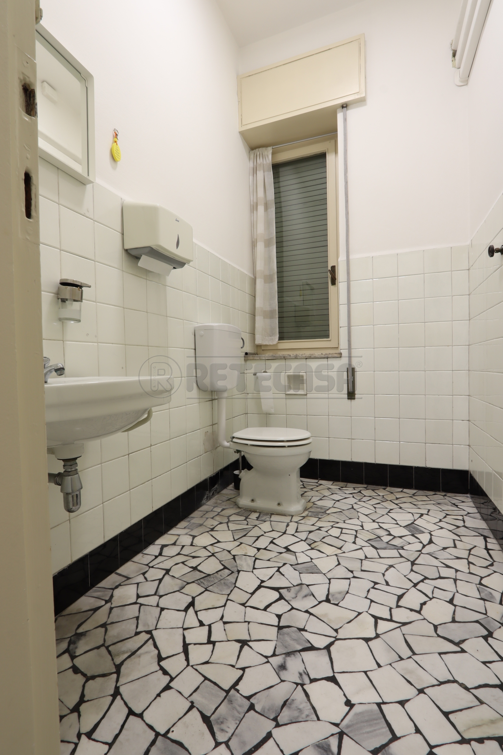 Immagine 23 di Ufficio in affitto  in Viale Milano 56 a Vicenza