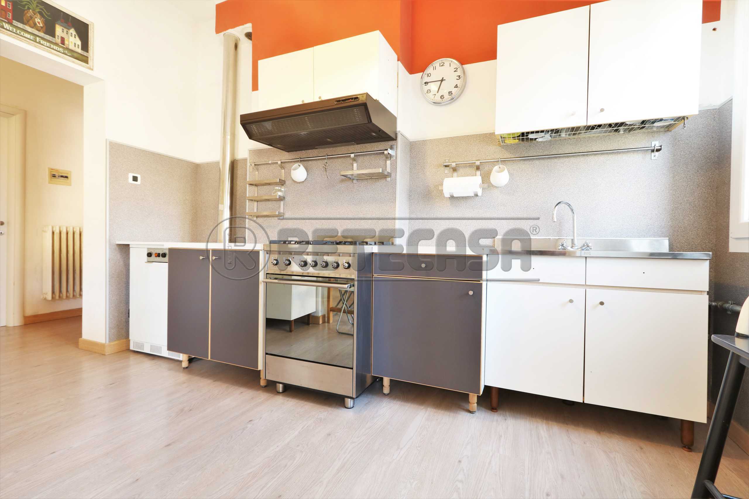 Immagine 8 di Stanza singola in affitto  a Vicenza