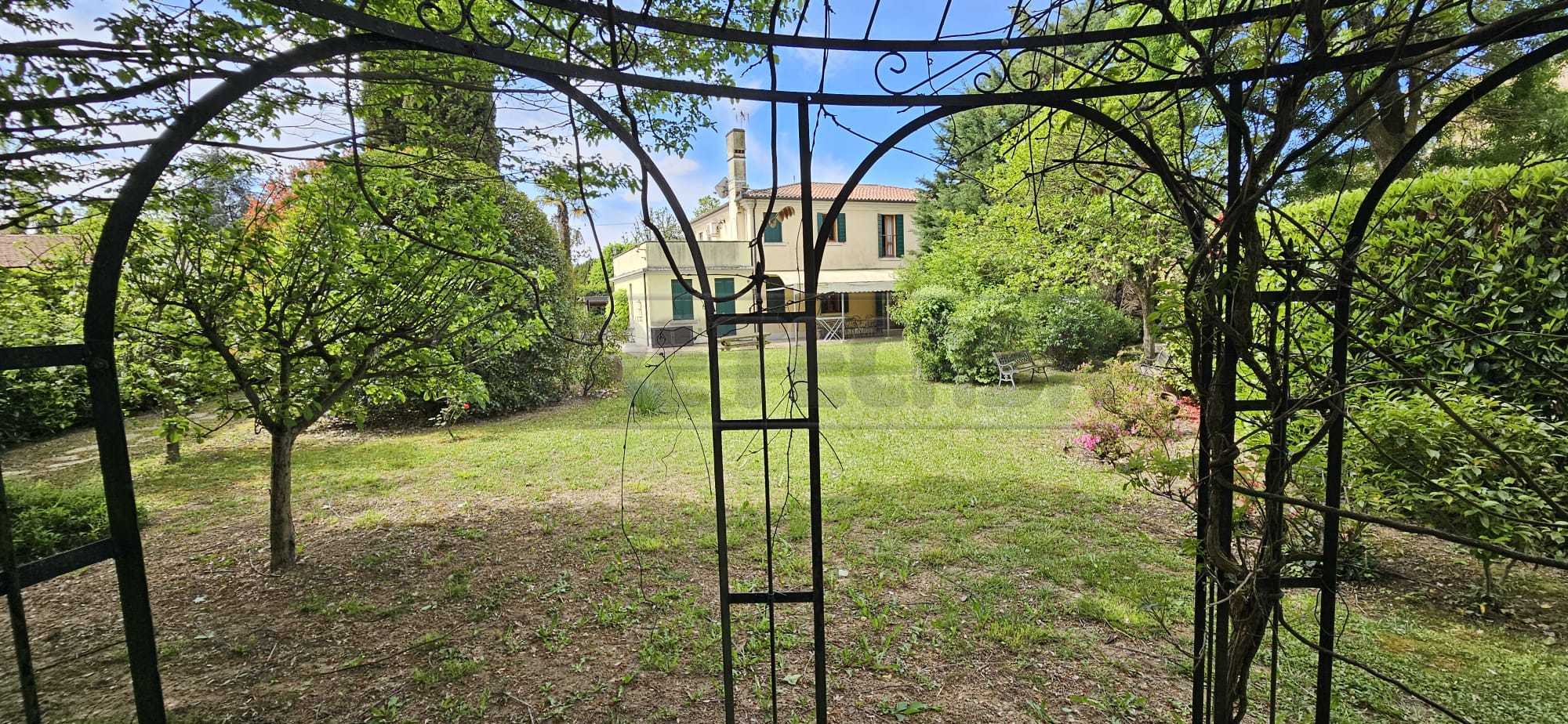 Immagine 63 di Villa in vendita  a Mirano