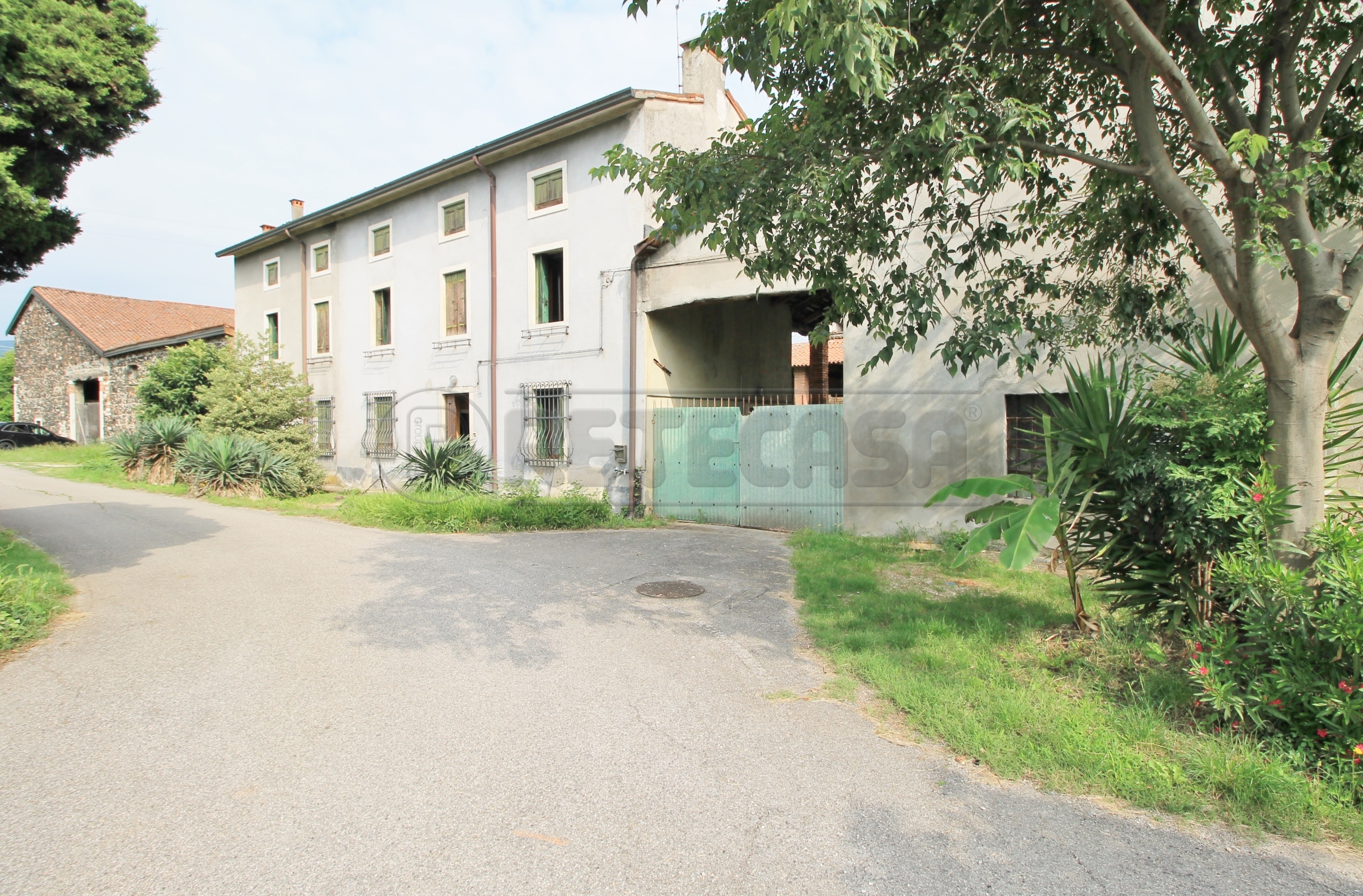 Immagine 6 di Casa semindipendente in vendita  in VIA GIORIO 15 a Arzignano