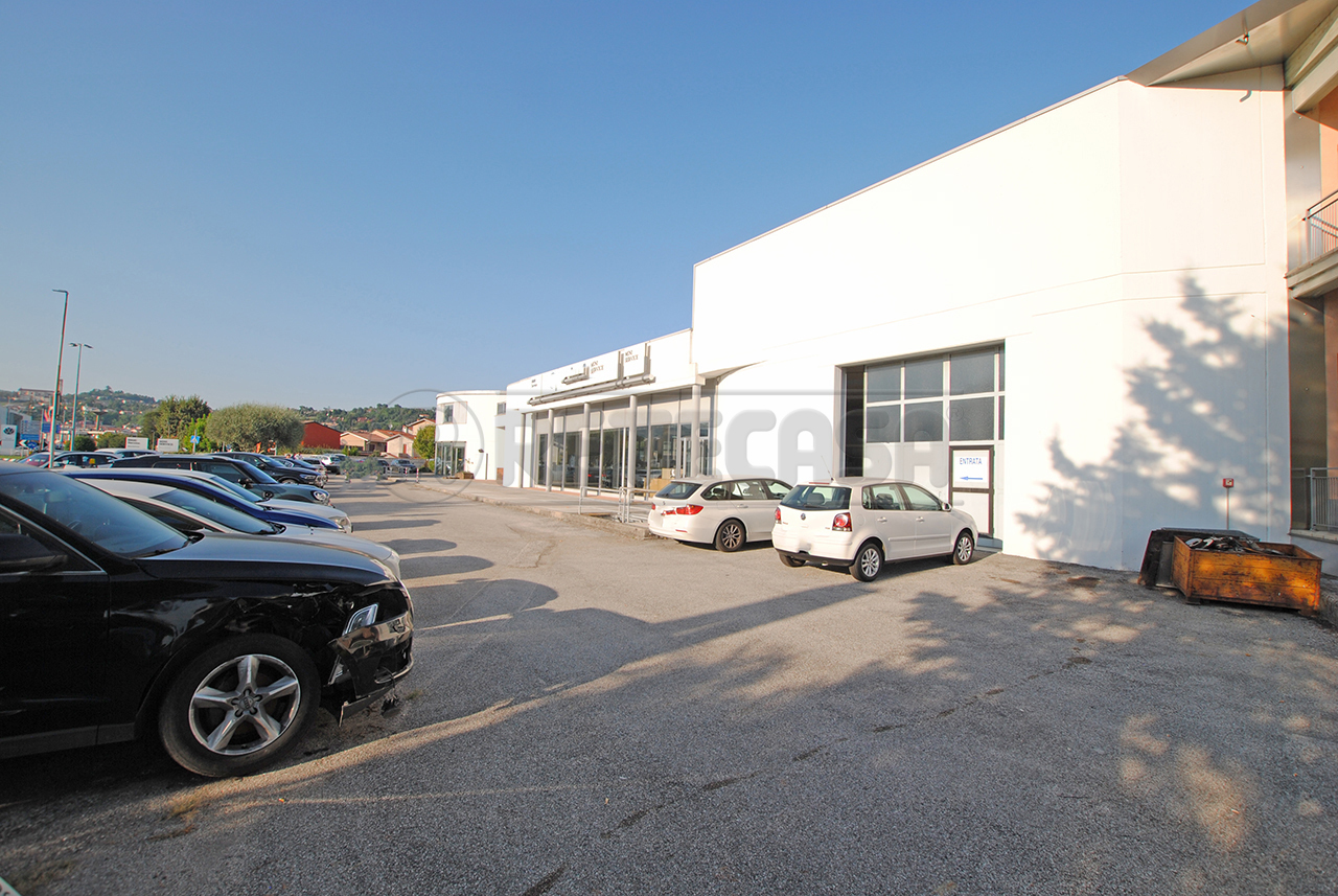 Immagine 13 di Attività artigianale in vendita  in Via del Lavoro 1 a Arzignano