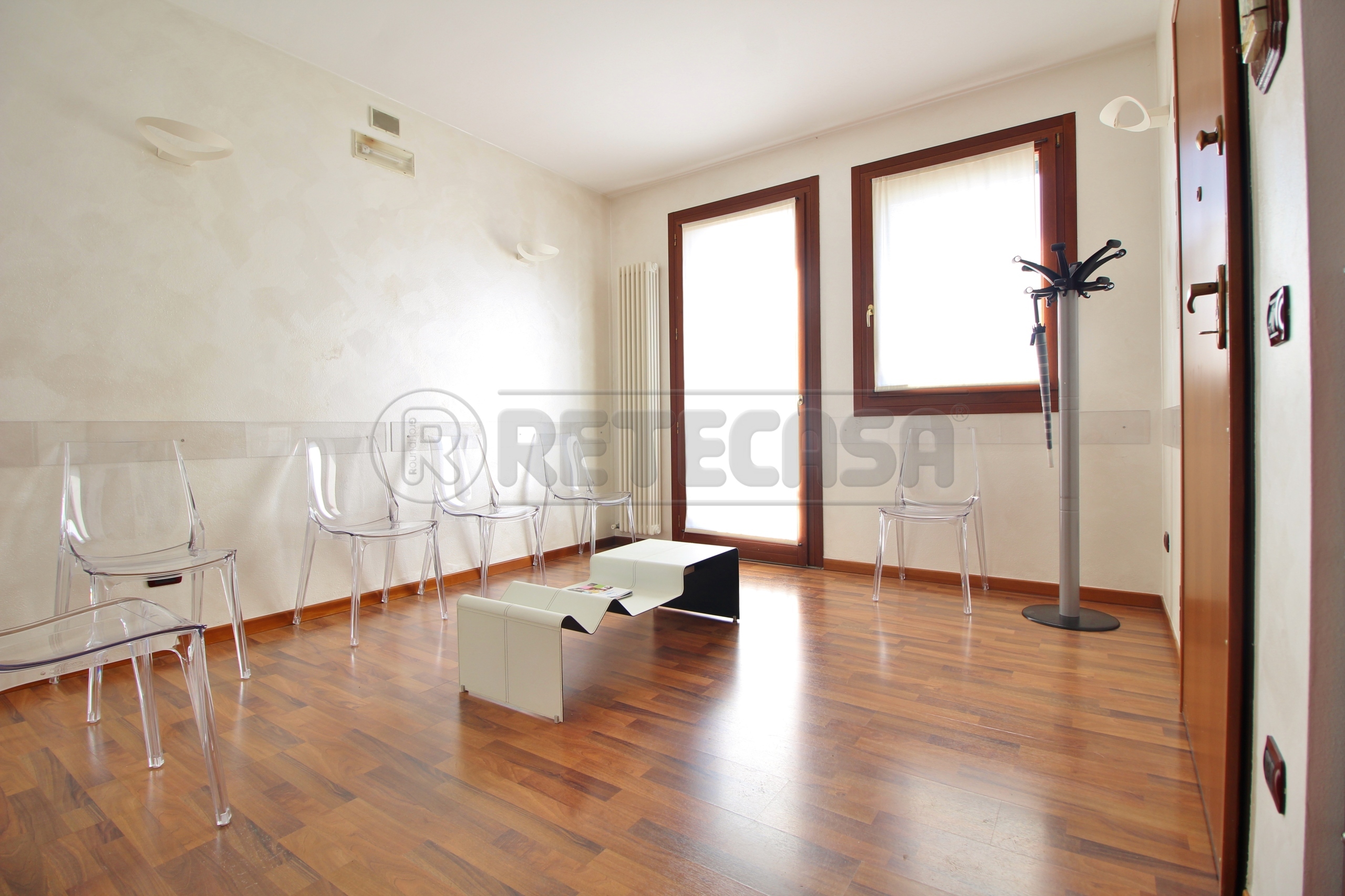 Immagine 4 di Ufficio in affitto  in VIA ALCIDE DE GASPERI 80 a Montecchio Maggiore