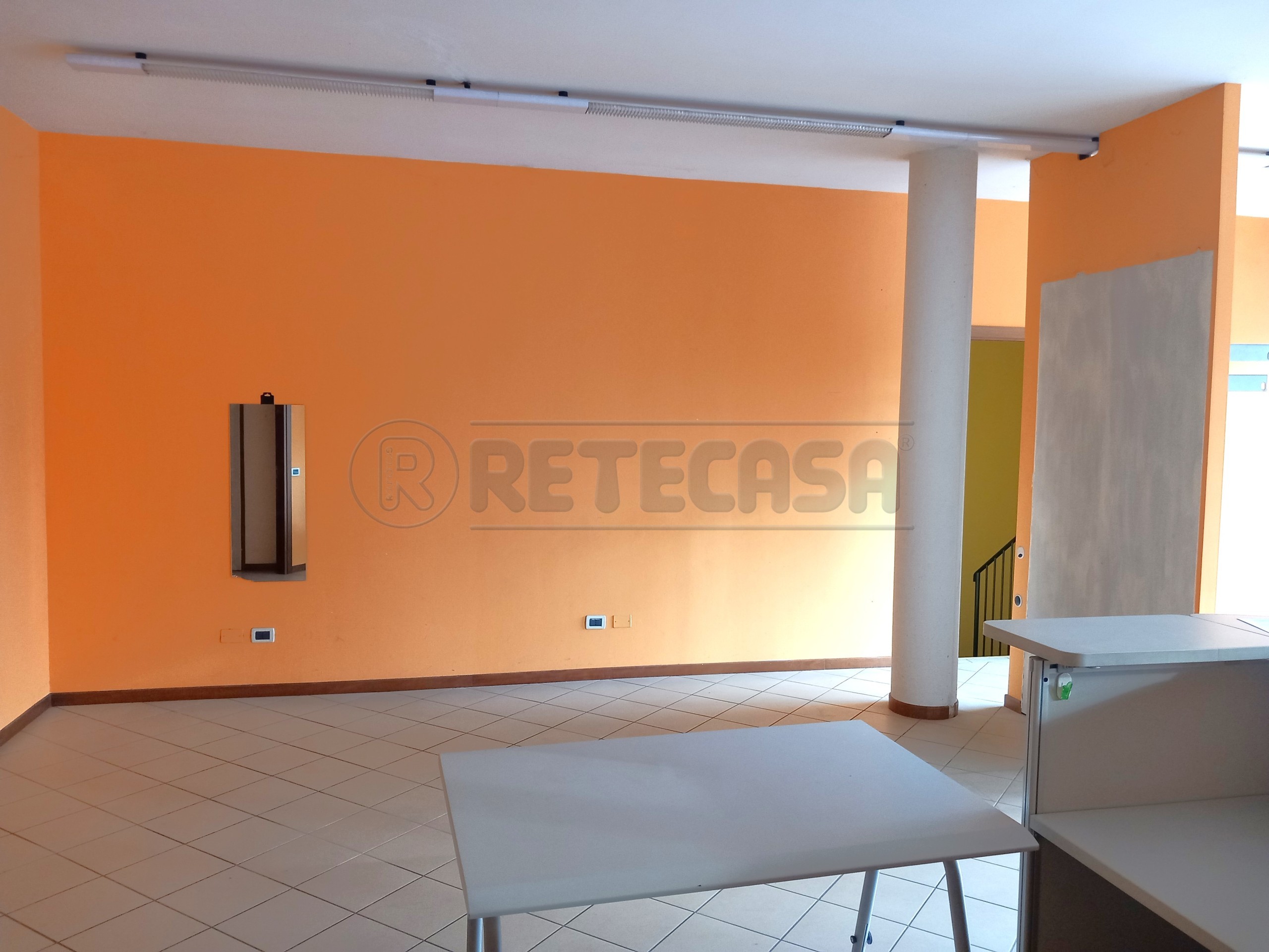 Immagine 9 di Locale commerciale in affitto  in Via A. Bembo 48 a Nanto