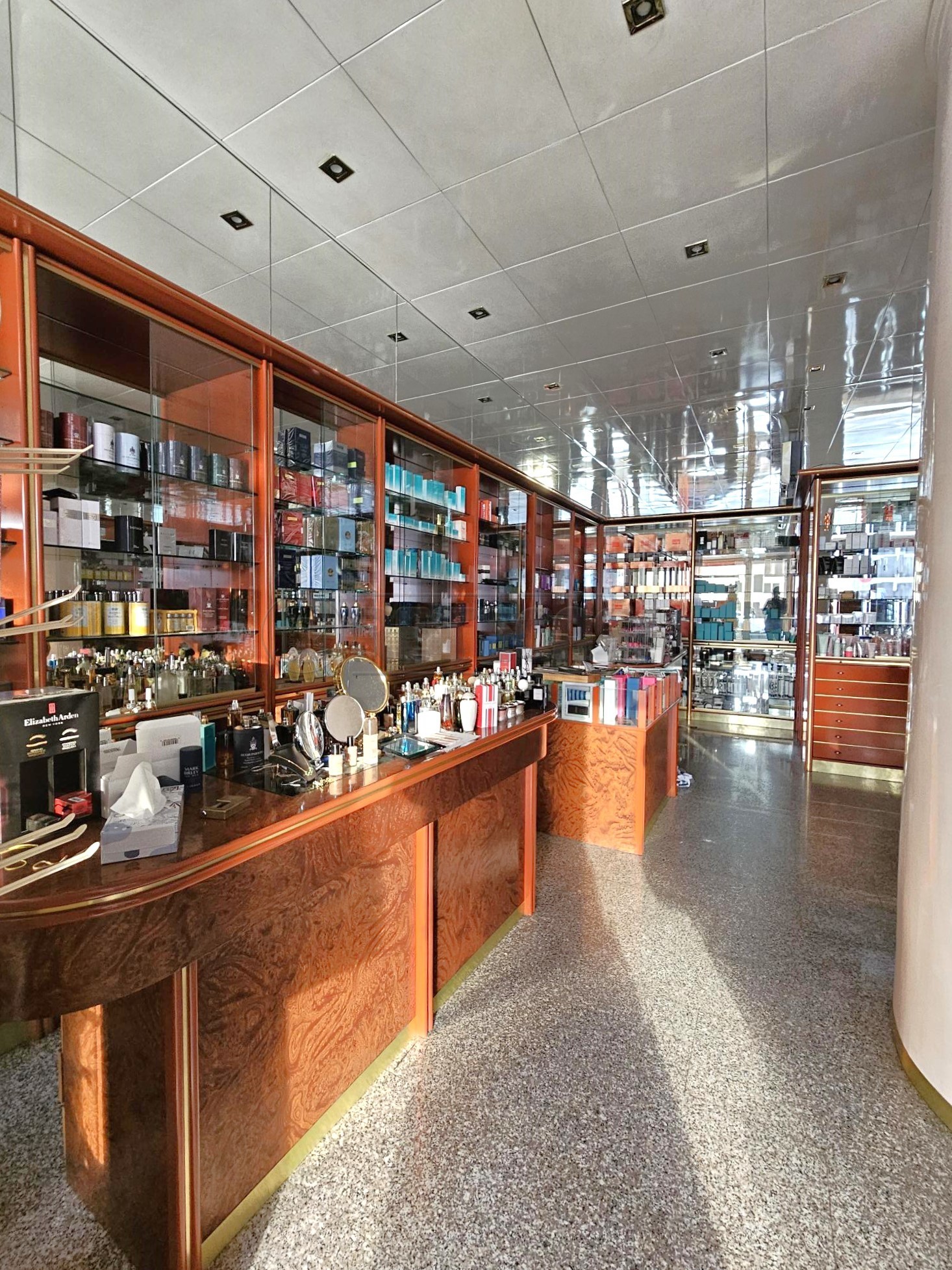 Immagine 2 di Locale commerciale in affitto  in Viale Bartolomeo D'Alviano 83 a Vicenza