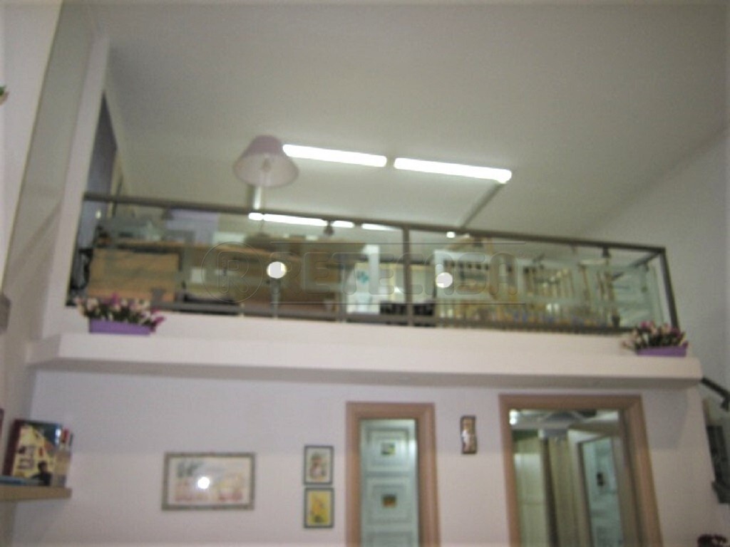 Immagine 7 di Locale commerciale in vendita  in via napoleone colajanni 160 a Caltanissetta