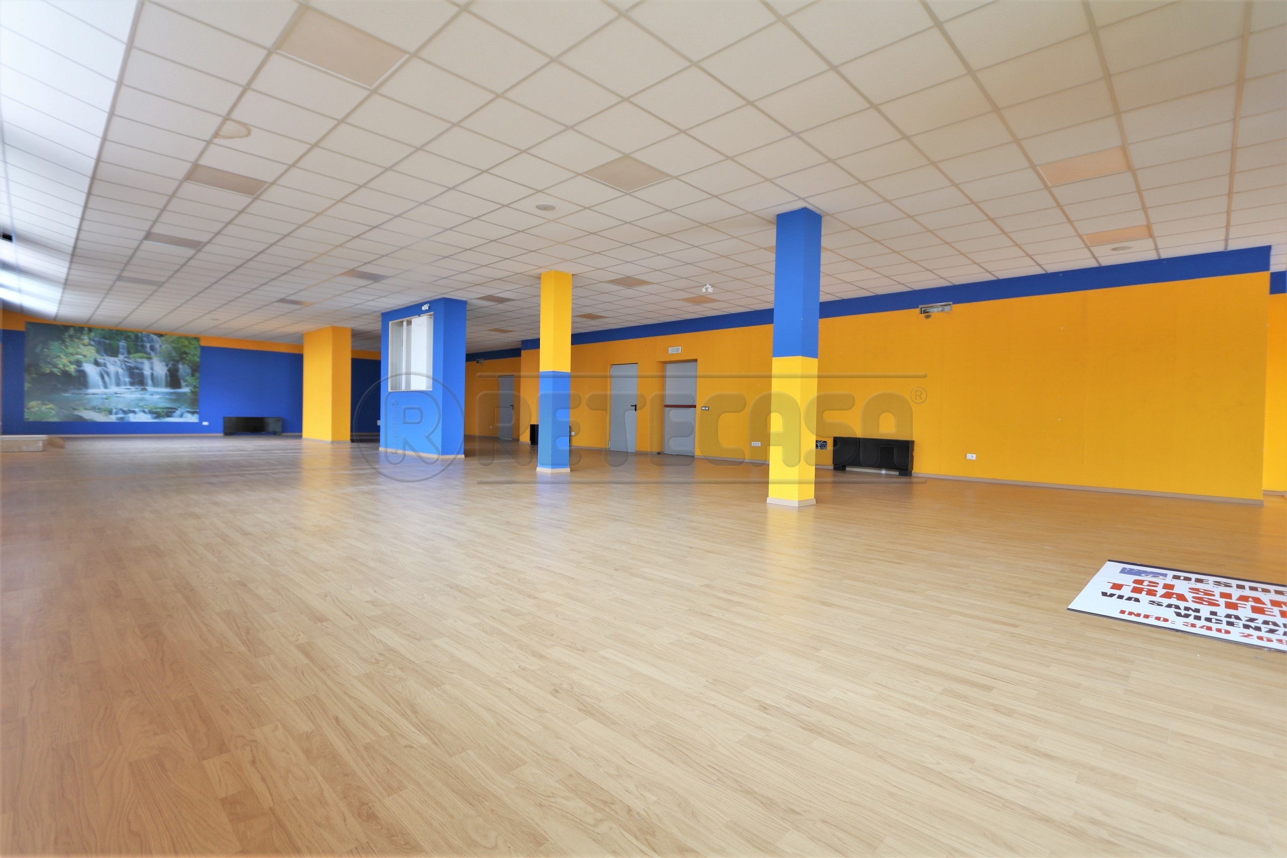 Immagine 8 di Locale commerciale in affitto  in Strada Padana verso Padova 64 a Vicenza