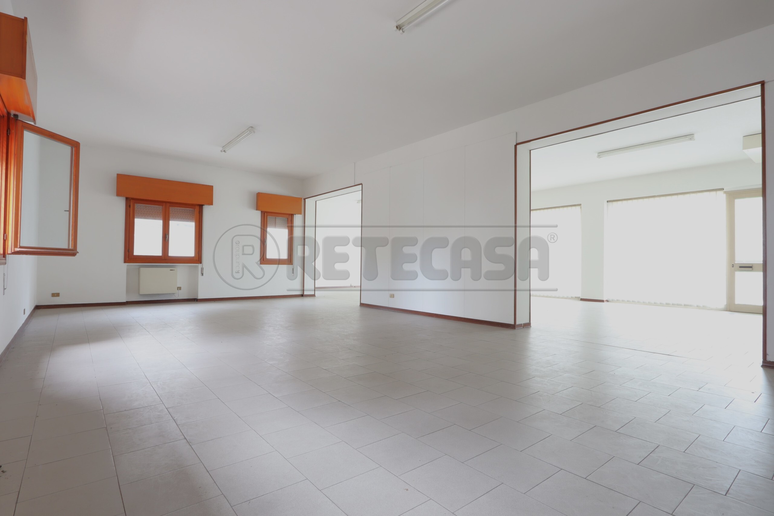 Immagine 7 di Locale commerciale in vendita  in Via S. Quasimodo a Grisignano Di Zocco