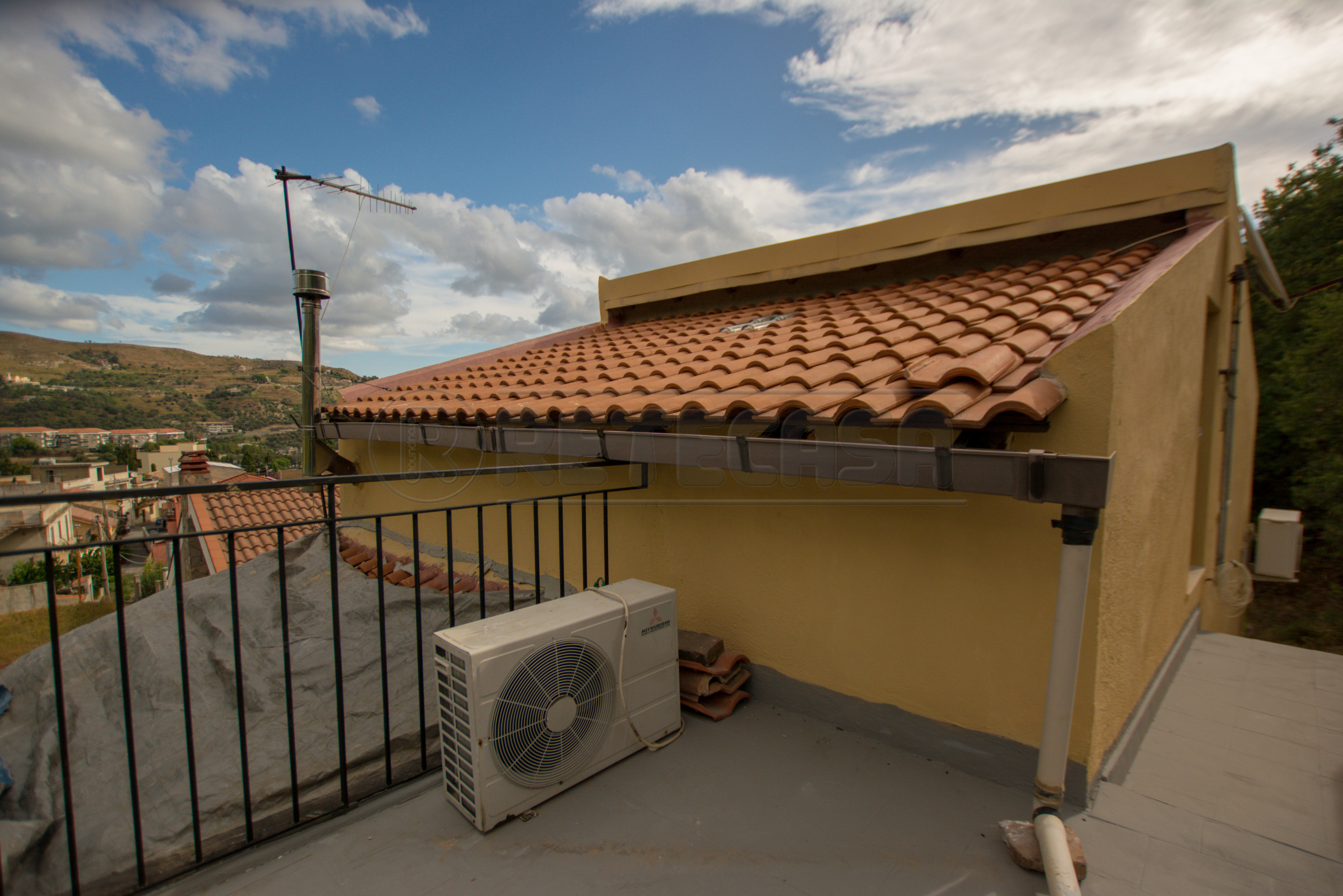 Immagine 29 di Casa indipendente in vendita  in Strada Comunale Per San Giovannello 40 a Messina