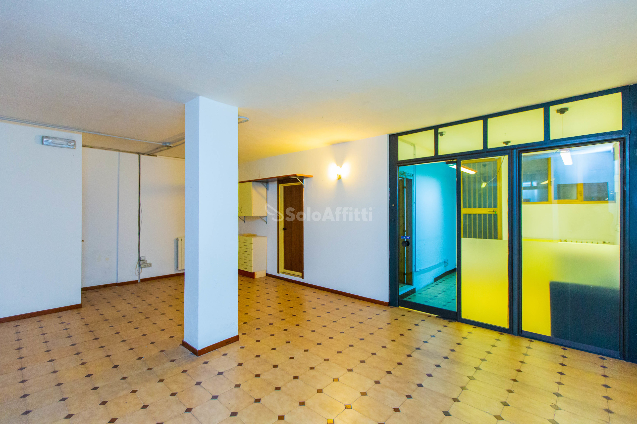 Immagine 50 di Locale commerciale in affitto  in Viale Lombardia 14 a Busto Arsizio