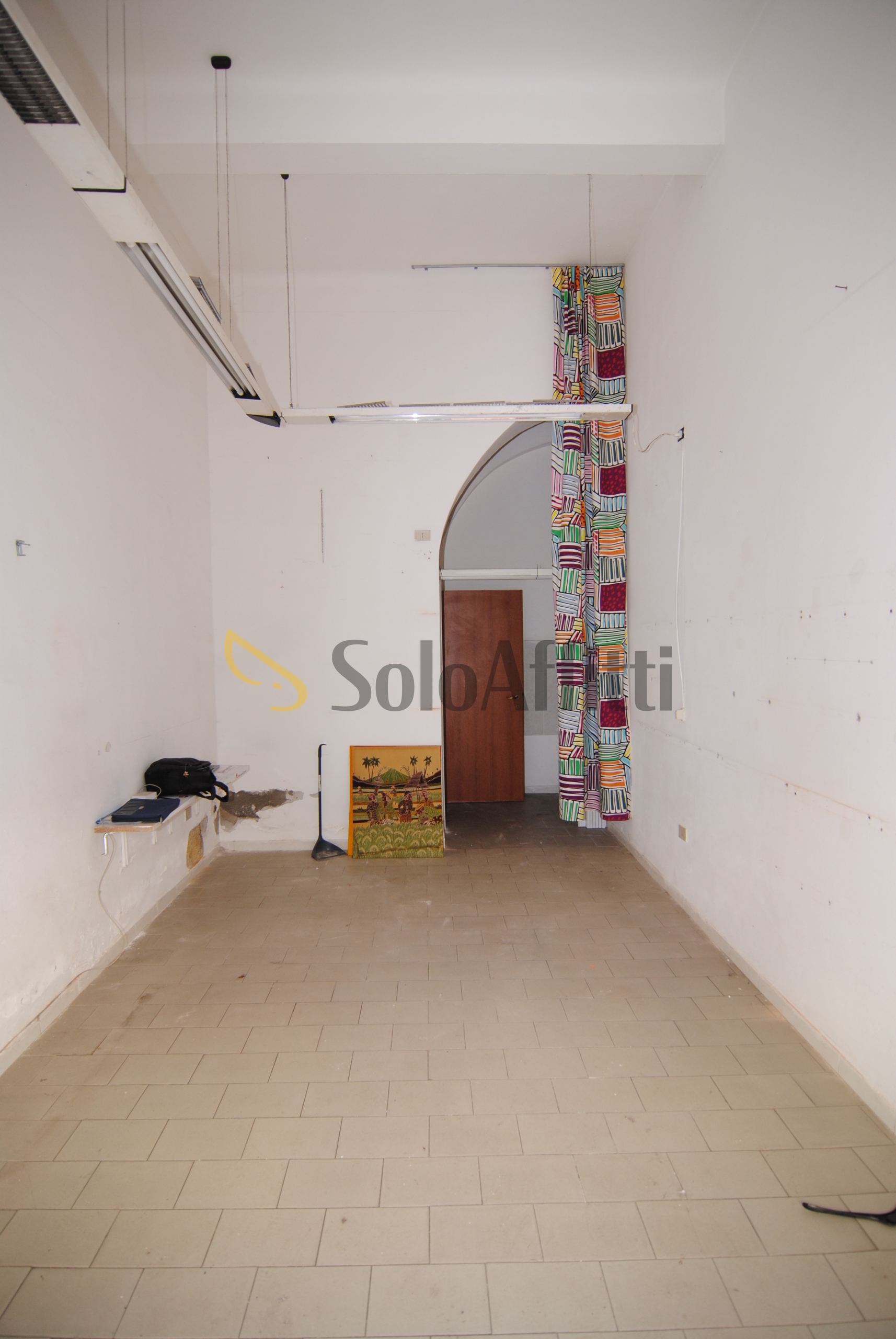 Immagine 2 di Locale commerciale in affitto  a Livorno