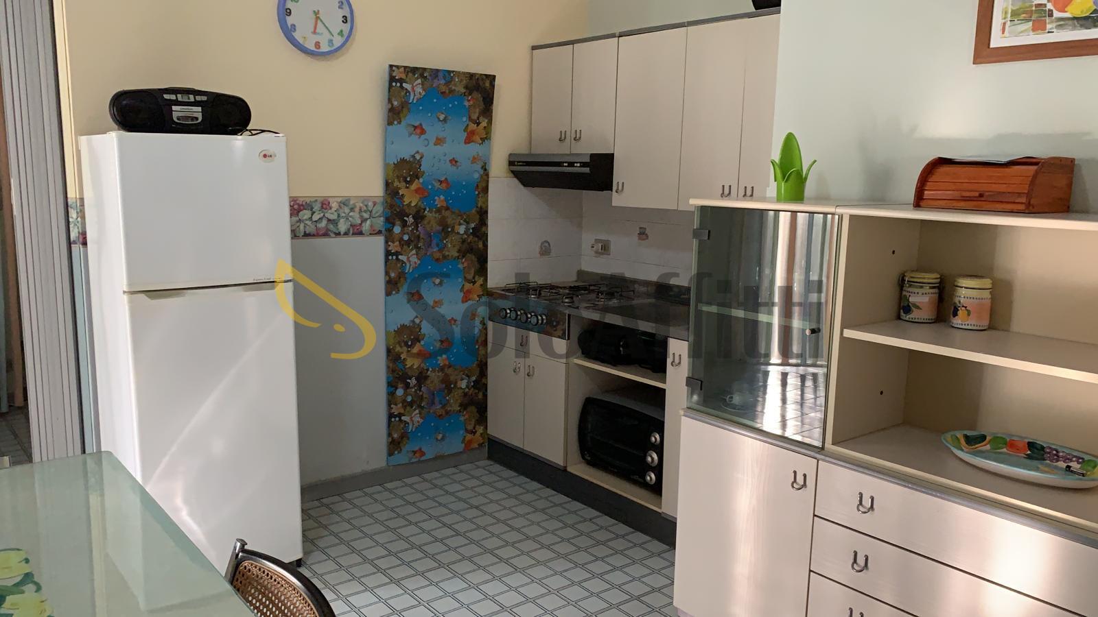 Immagine 8 di Bilocale in affitto  a Giardini-Naxos