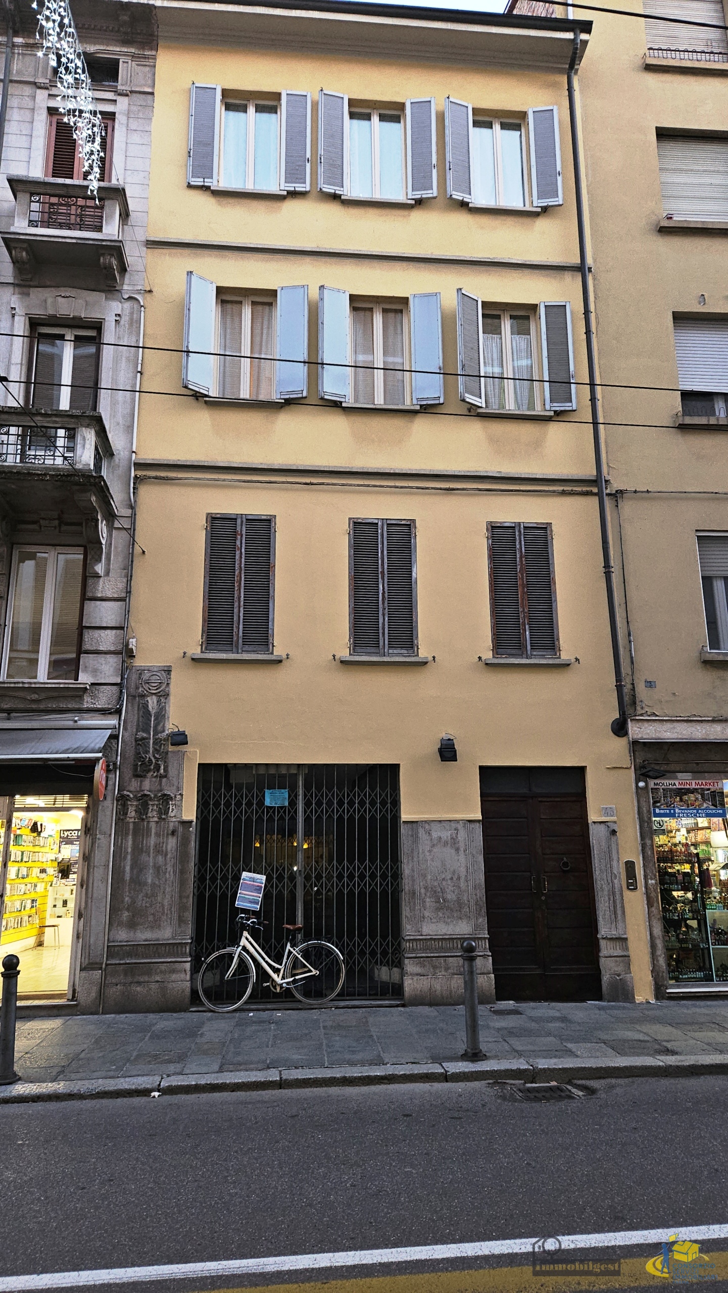 Immagine 19 di Trilocale in vendita  in Strada Garibaldi 45 a Parma