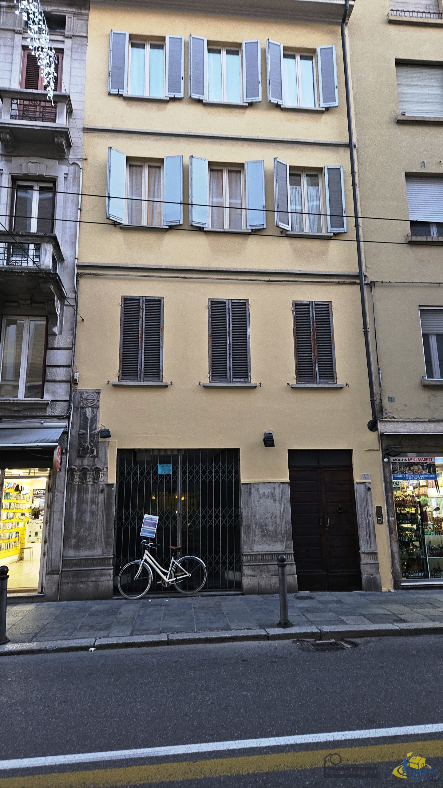 Immagine 17 di Trilocale in vendita  in Strada Garibaldi 45 a Parma