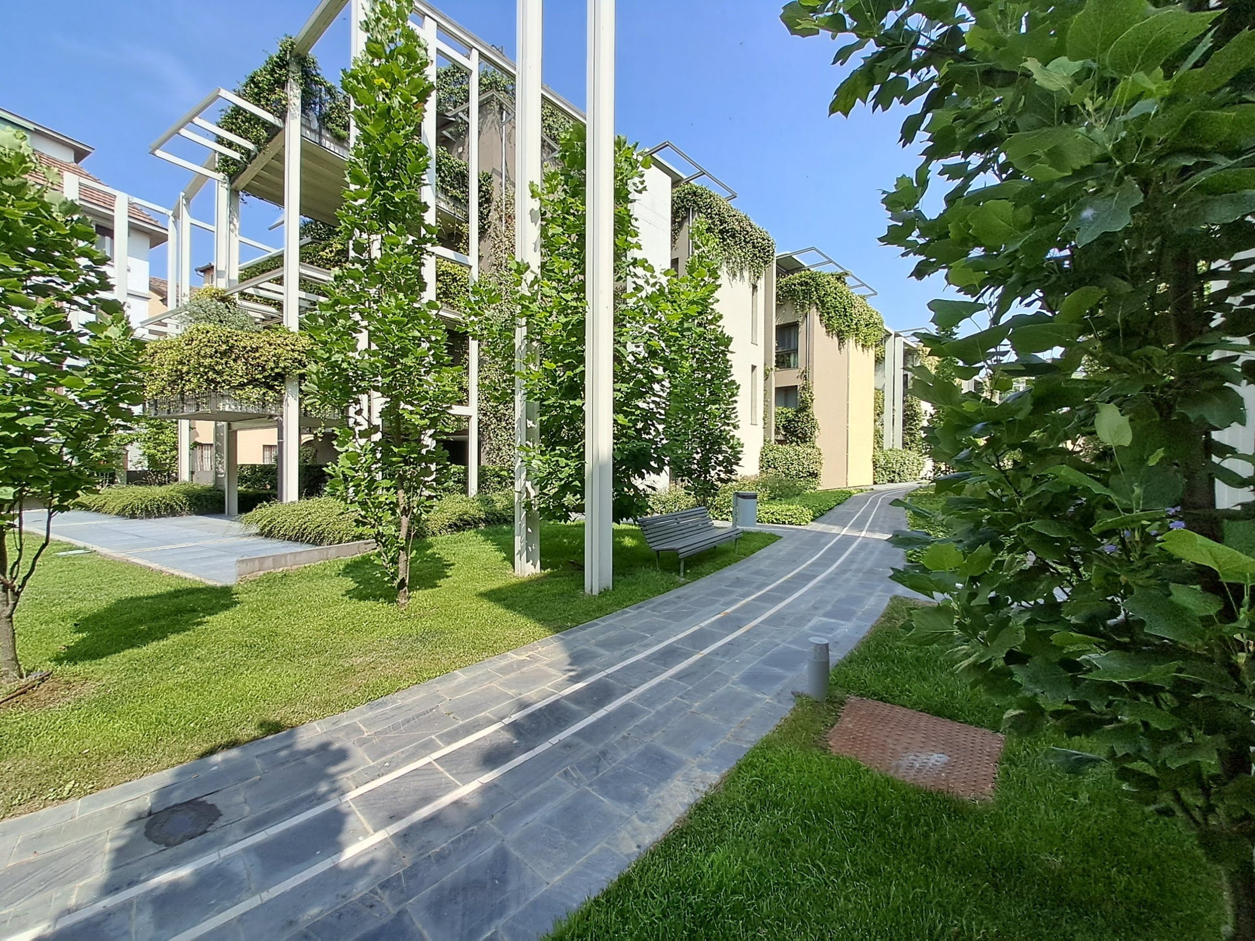 Immagine 29 di Trilocale in vendita  in Borgo delle Grazie 3 a Parma