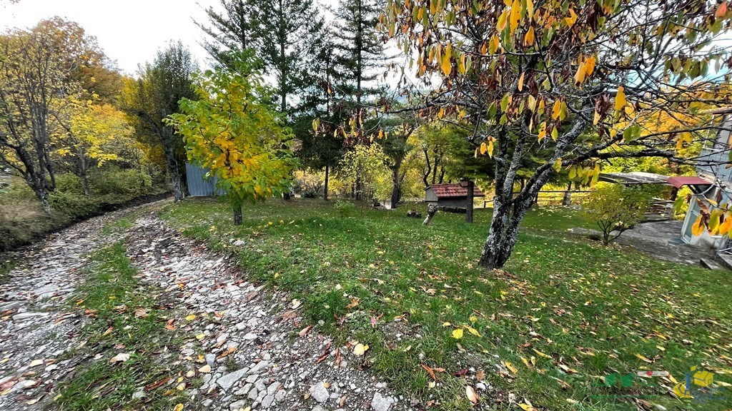 Immagine 42 di Rustico / casale in vendita  in pessola casa gasparone 81 a Varsi