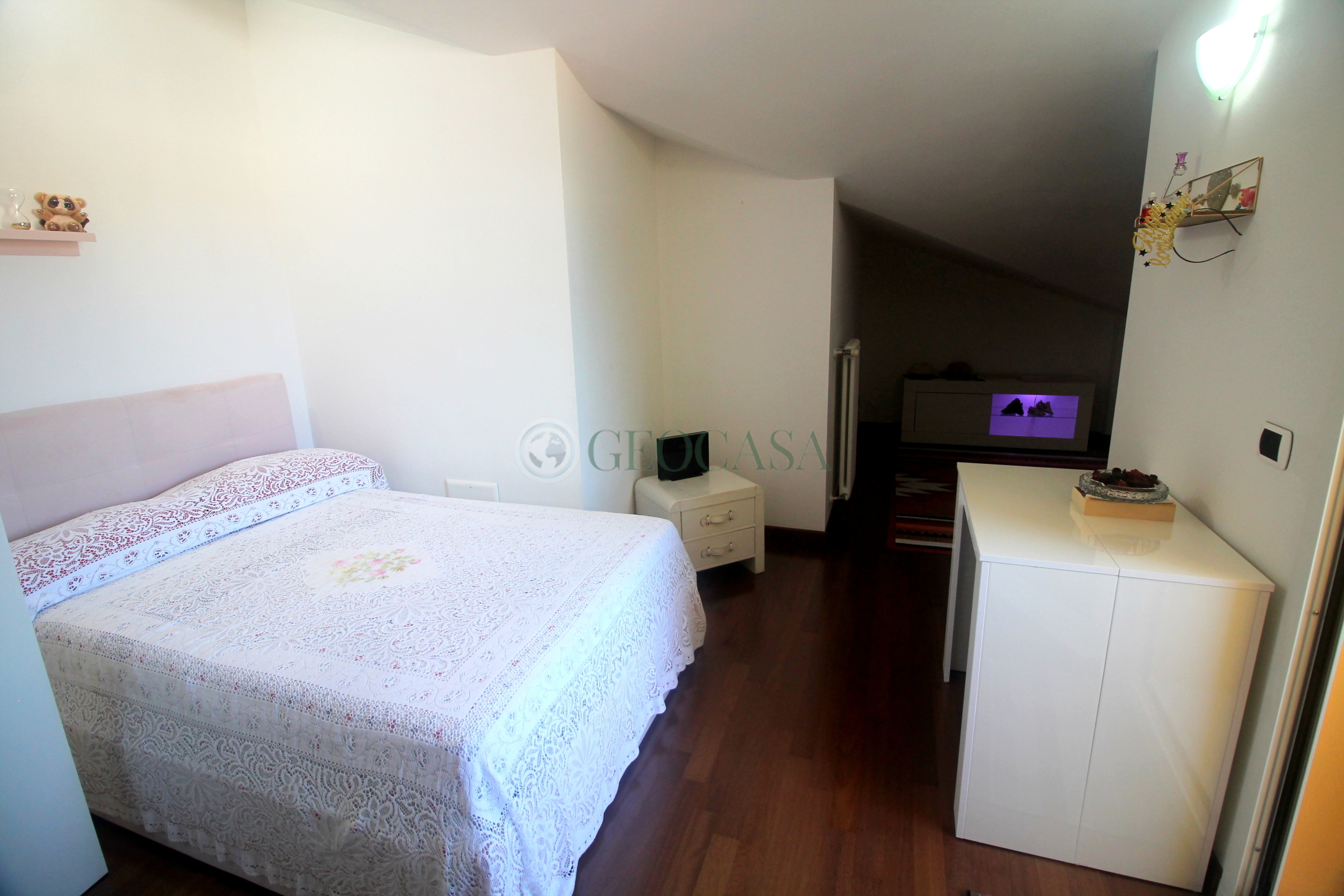 Immagine 8 di Appartamento in vendita  a Follo