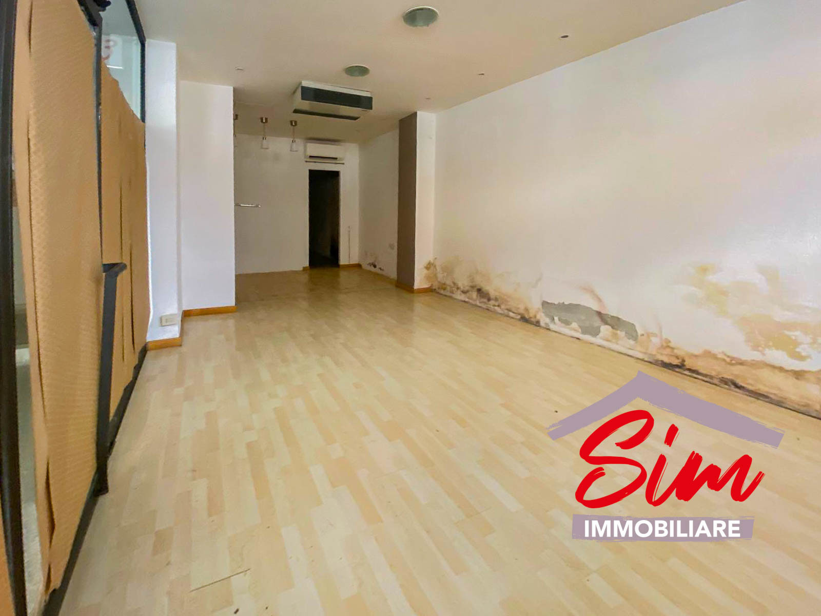 Immagine 4 di Locale commerciale in affitto  in c.so Italia snc a Novara