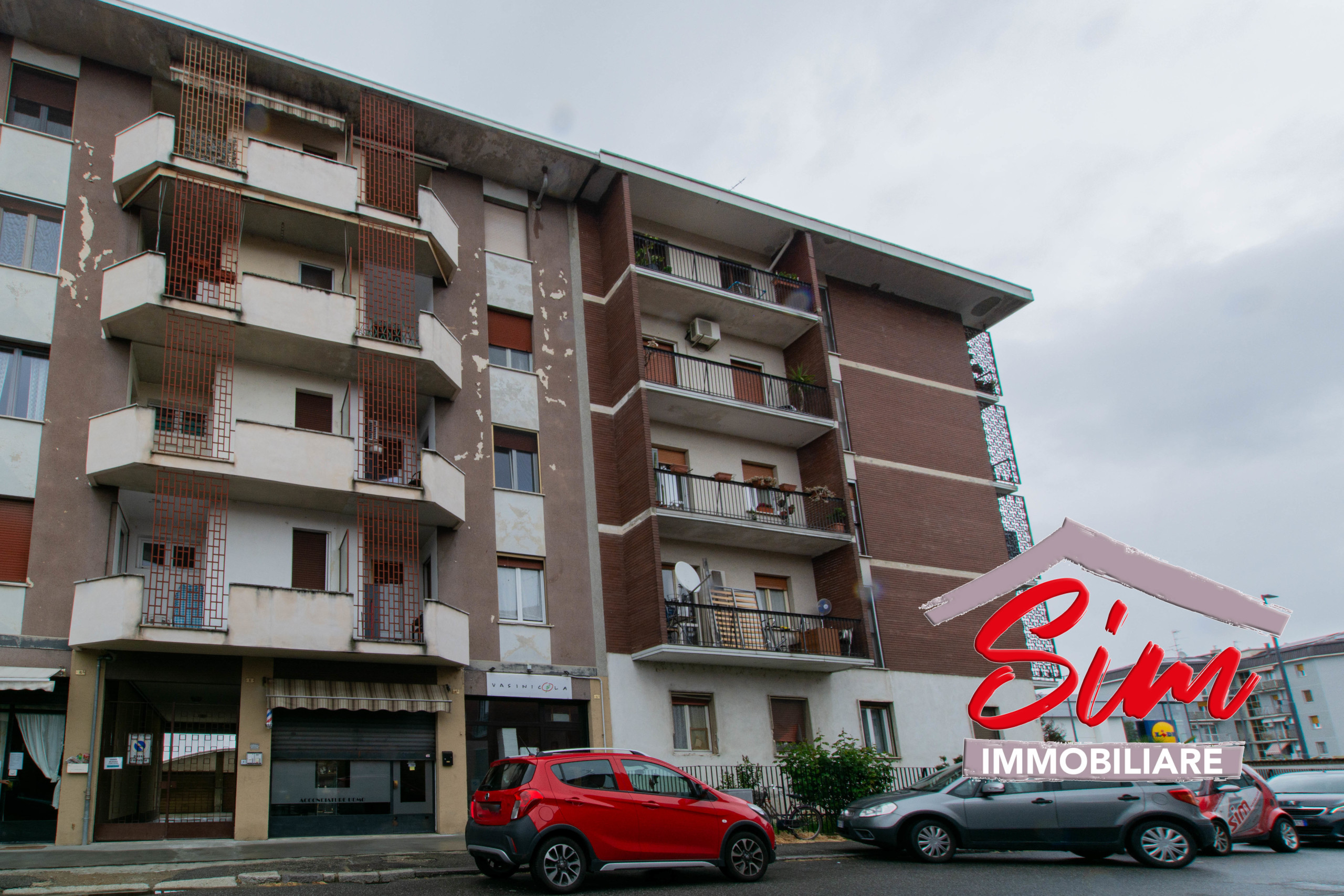 Immagine 13 di Bilocale in vendita  in Via Papa Sarto a Novara