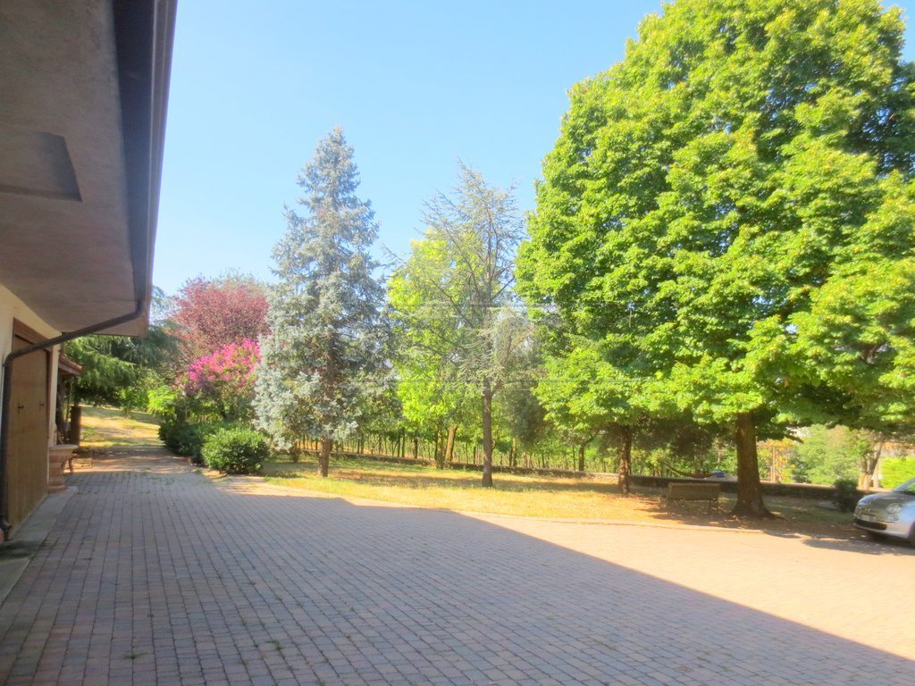 Immagine 3 di Casa bifamiliare in vendita  a Montecchio Maggiore