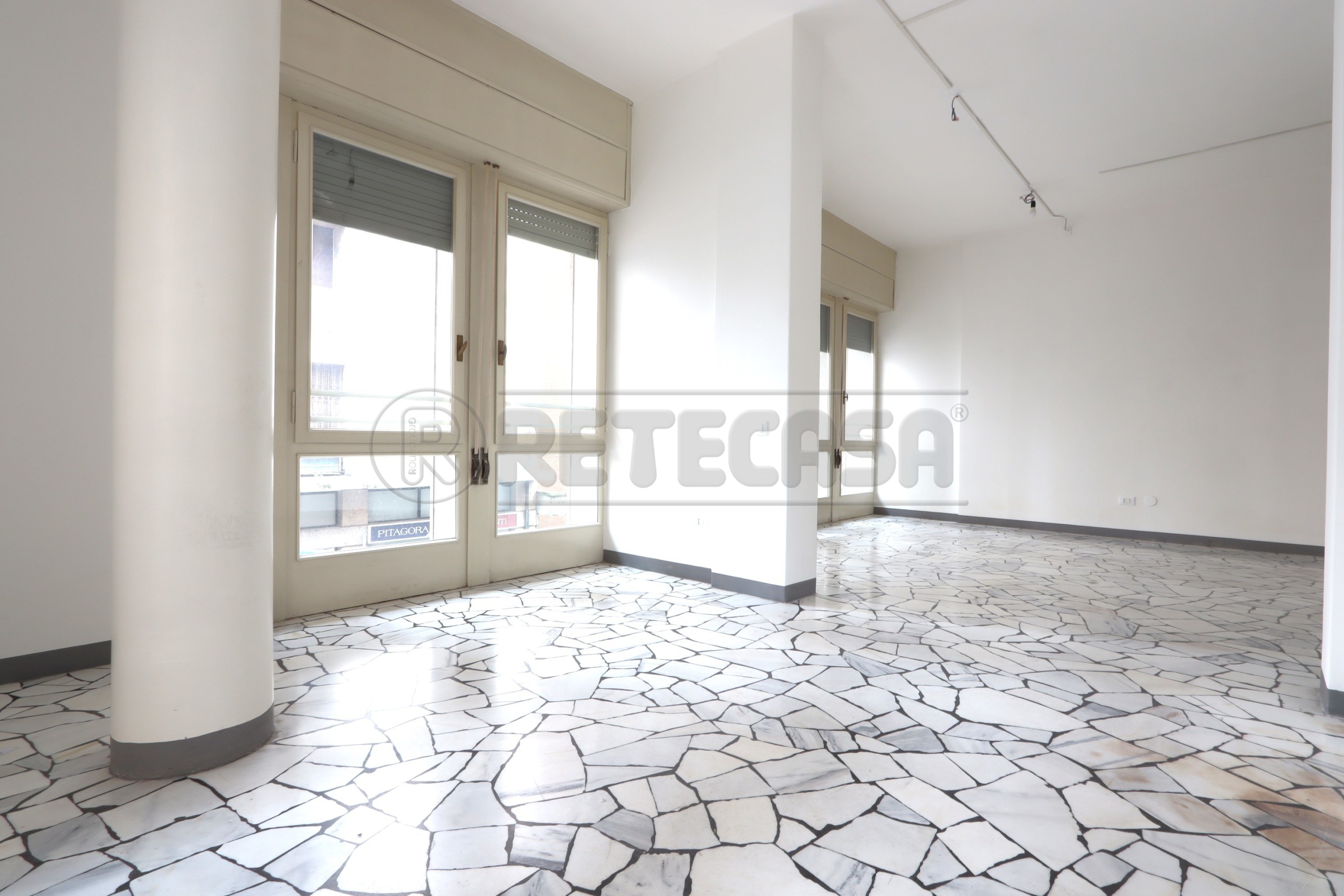 Immagine 40 di Ufficio in affitto  in Viale Milano 56 a Vicenza