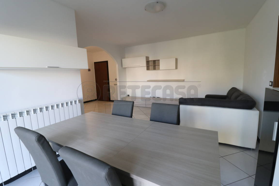 Immagine 4 di Bilocale in vendita  a Terre Del Reno