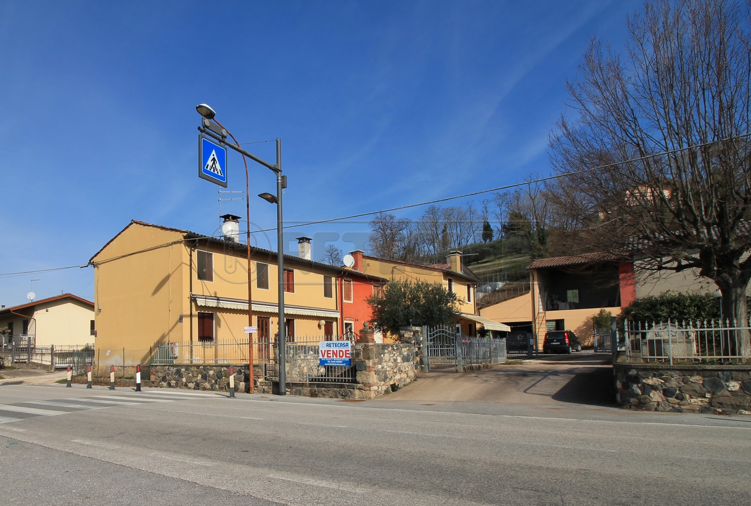 Immagine 17 di Casa semindipendente in vendita  in Via Mason 19 a Gambellara