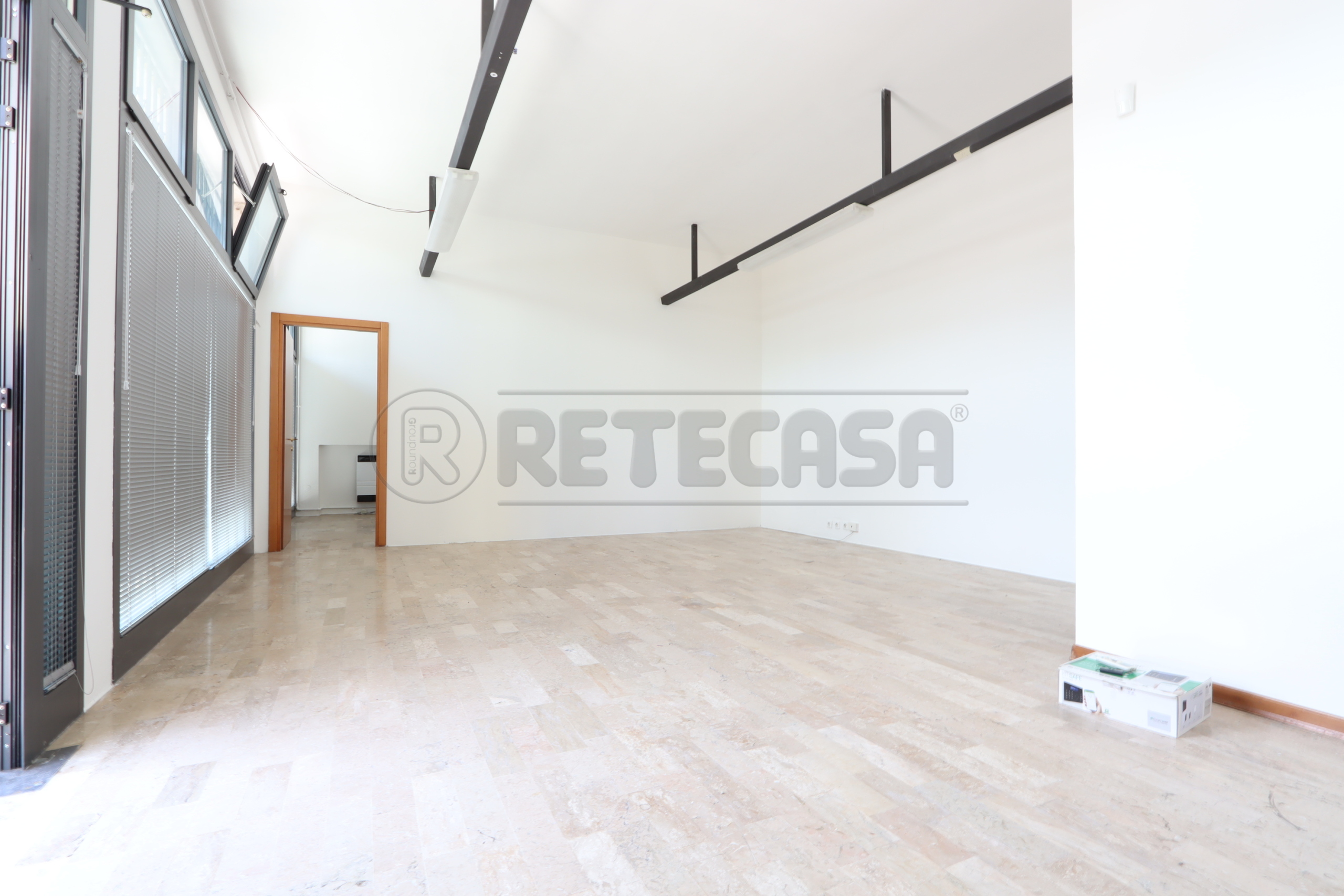 Immagine 4 di Locale commerciale in affitto  in Via San Gaetano a Longare