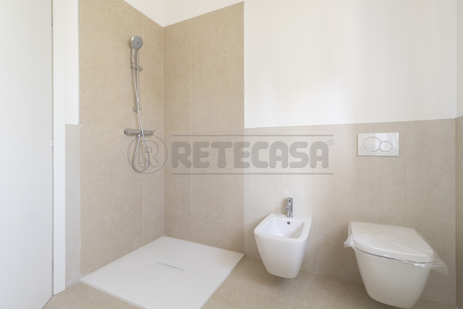 Immagine 9 di Bilocale in vendita  in Via Zuccola 37 a Bolzano Vicentino