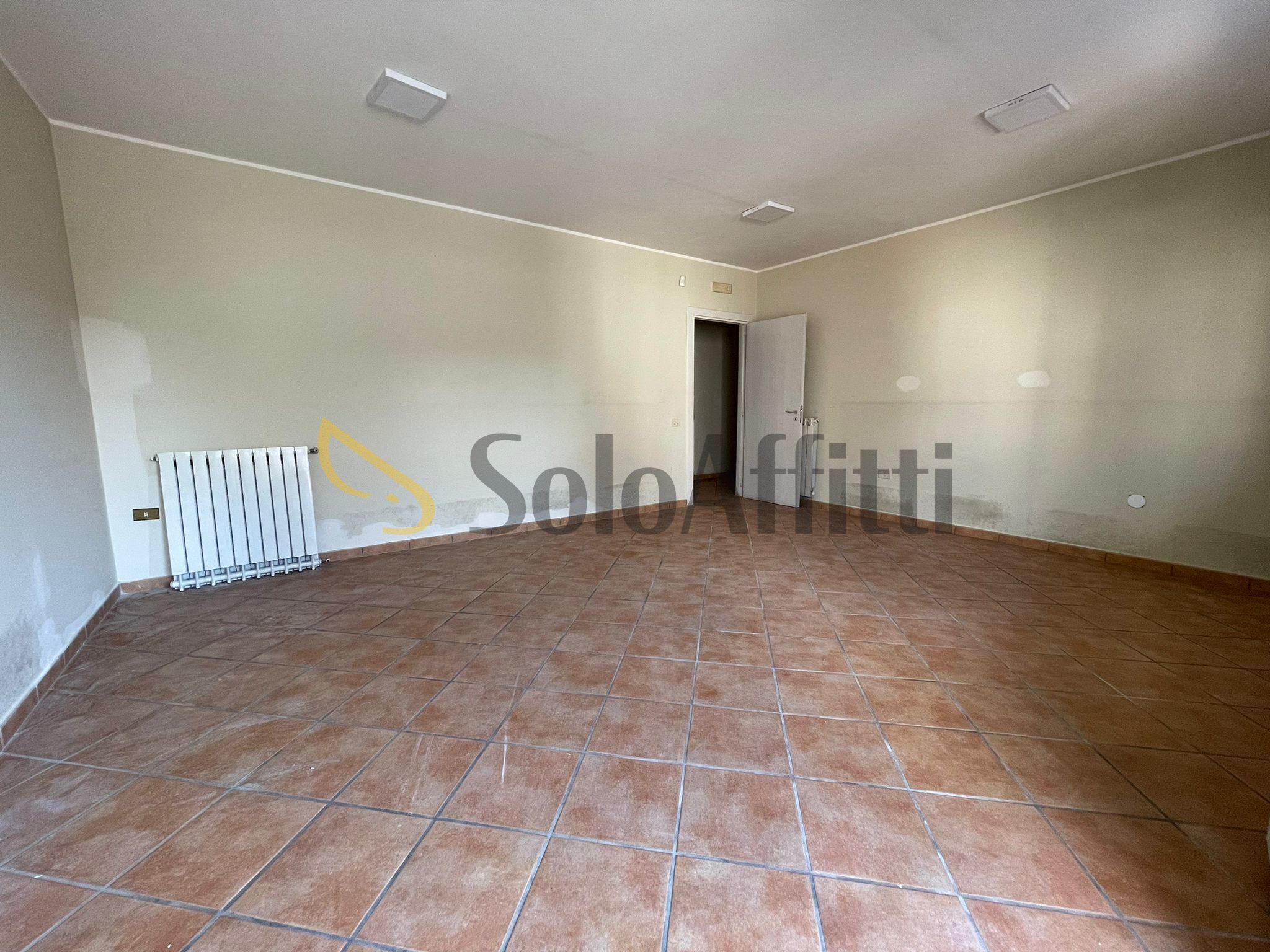 Immagine 18 di Ufficio in affitto  in Via Nazionale Appia 177 a Casapulla