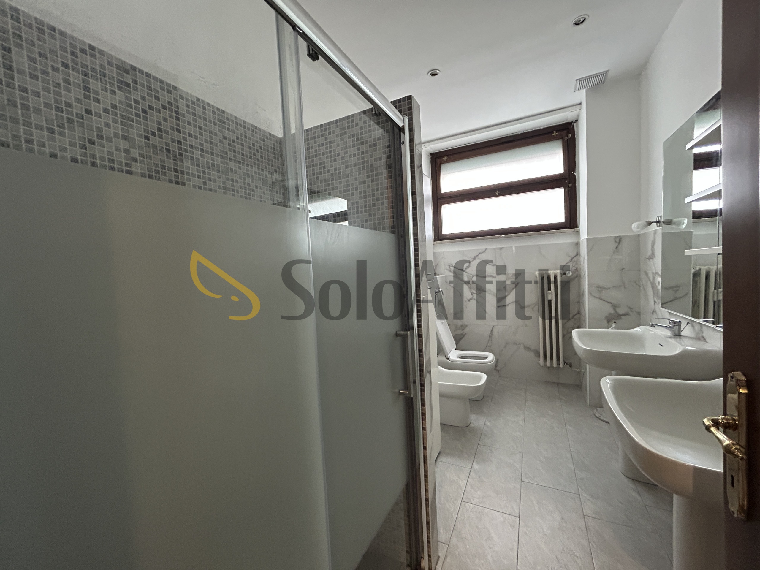 Immagine 12 di Appartamento in affitto  in Strada del Cantello 3 a Torino