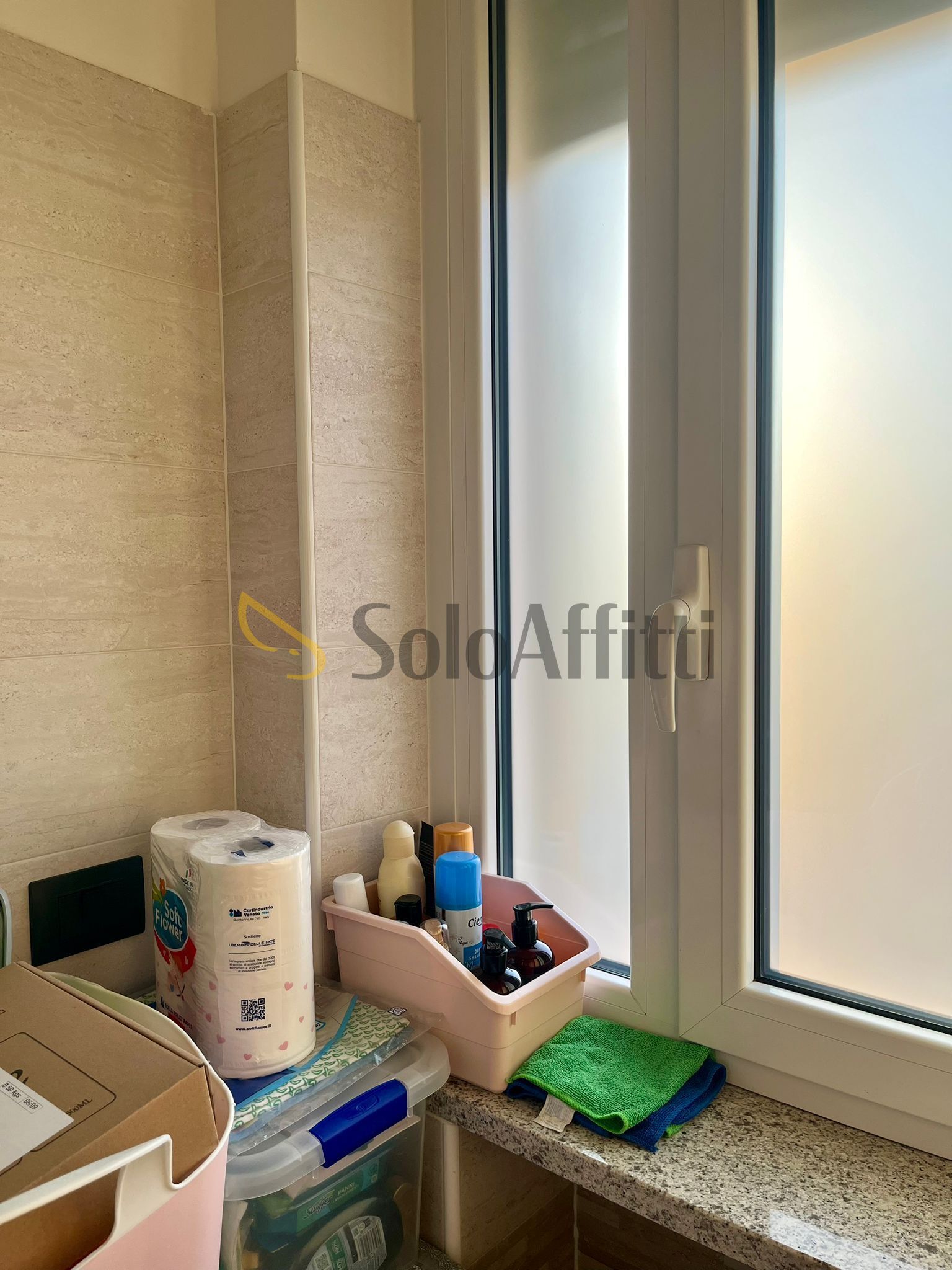 Immagine 23 di Bilocale in affitto  in VIA CHANOUX a Torino