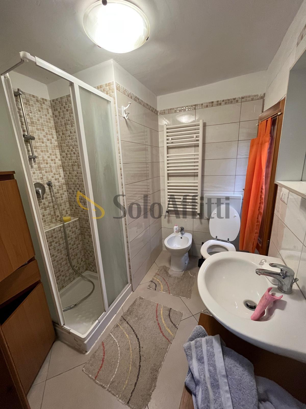 Immagine 6 di Bilocale in affitto  a Reggio Nell'emilia