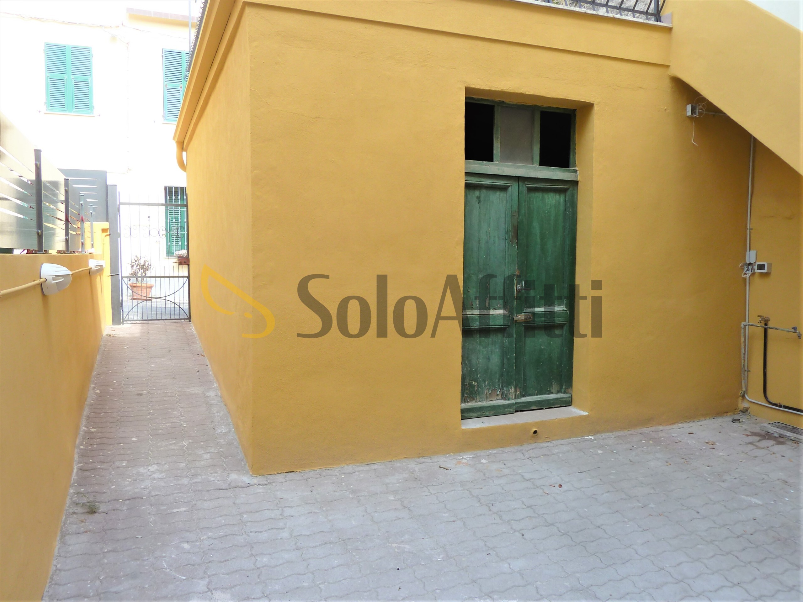 Immagine 14 di Bilocale in affitto  in Via Genova 6 a San Remo