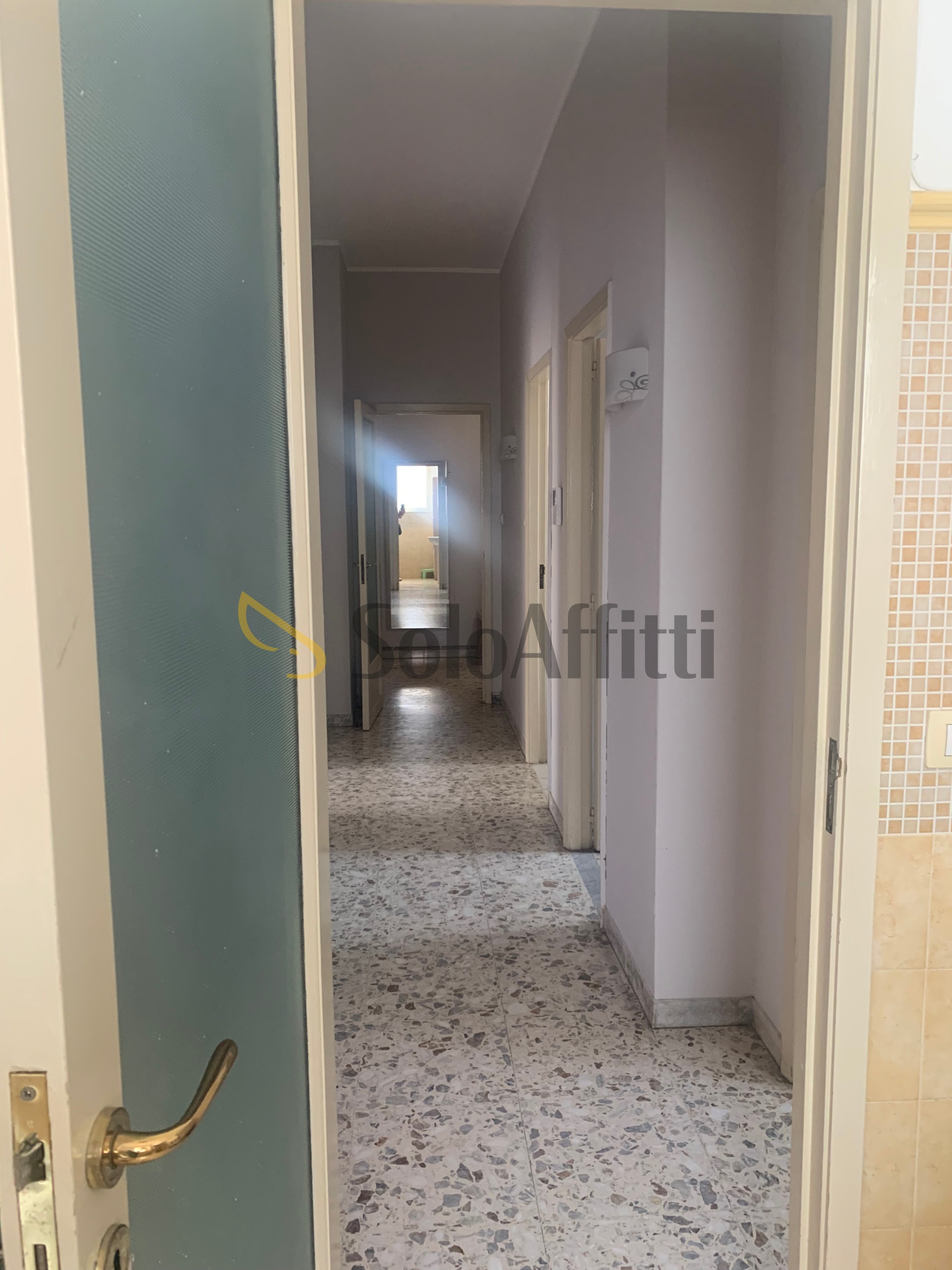 Immagine 12 di Stanza singola in affitto  in Viale Jonio 124 a Catania