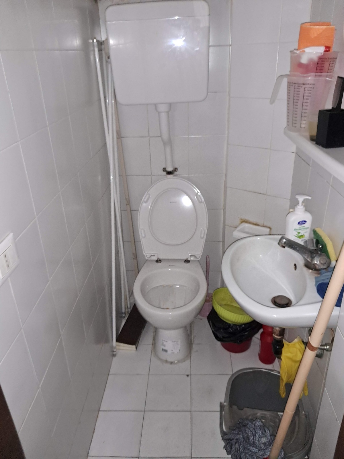 Immagine 16 di Locale commerciale in vendita  in Via Carlo Goldoni 5 a Parma